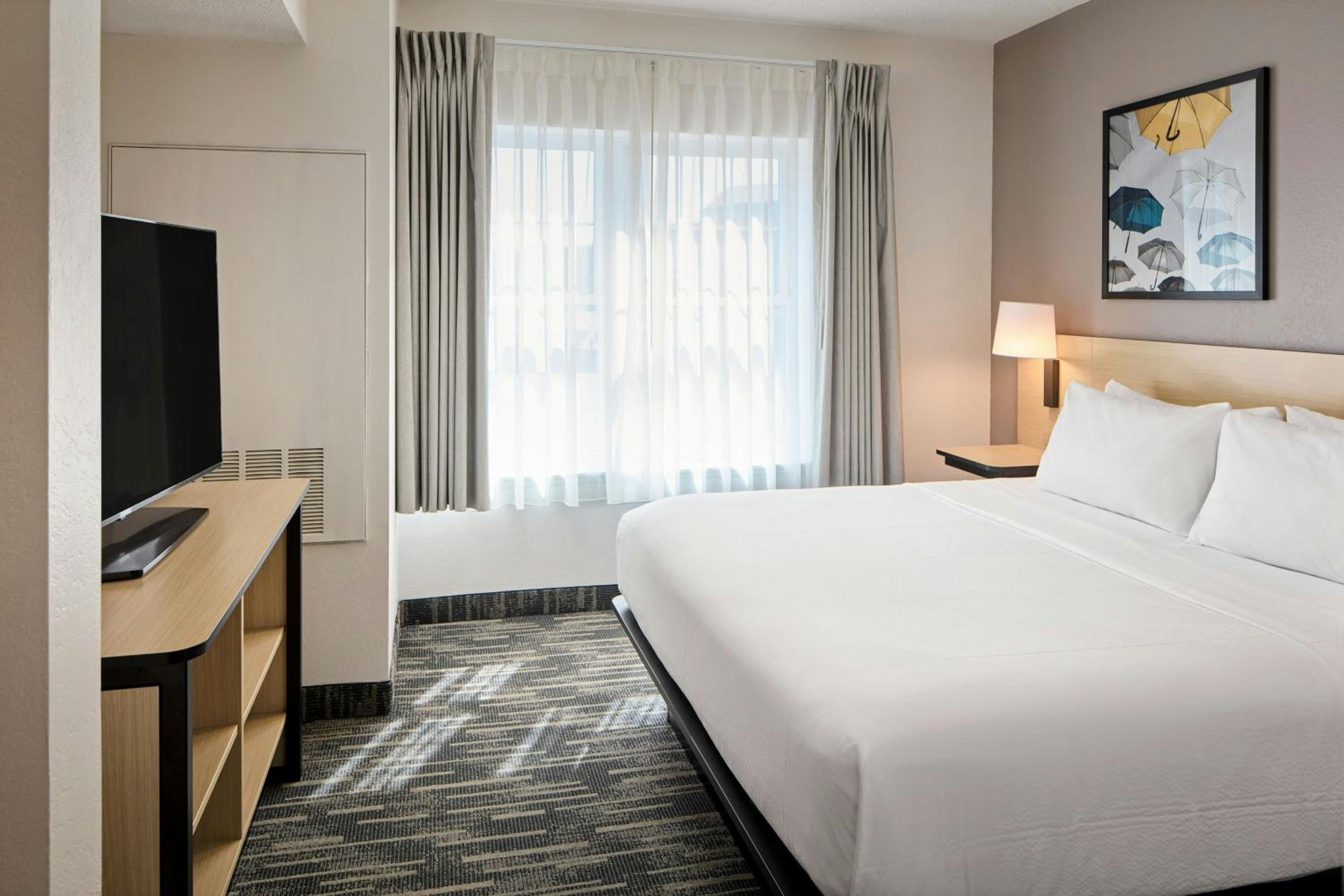King Suite with Sofa Bed photo 3