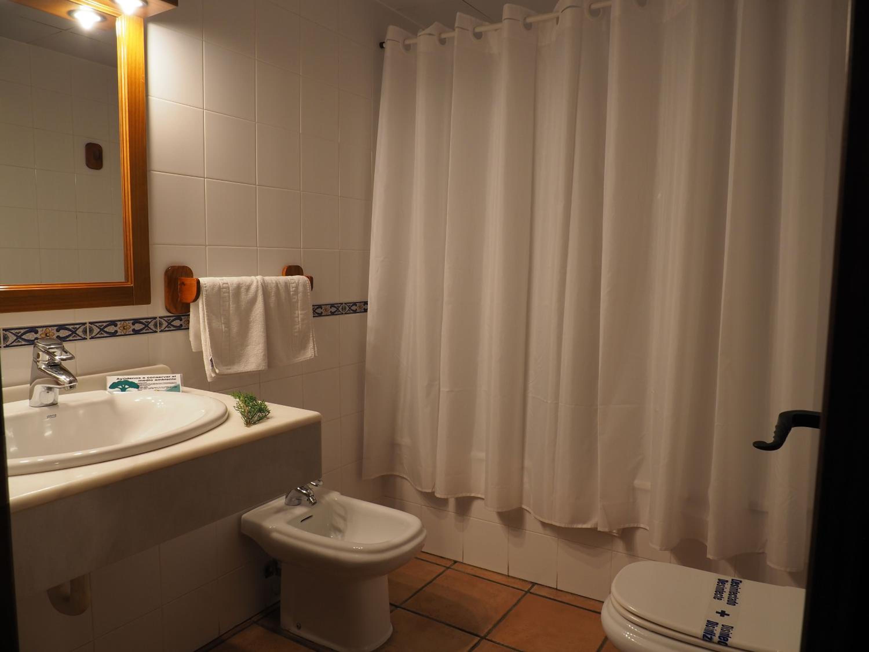 Habitación Doble o Twin Económica Habitación Doble o Twin Económica
