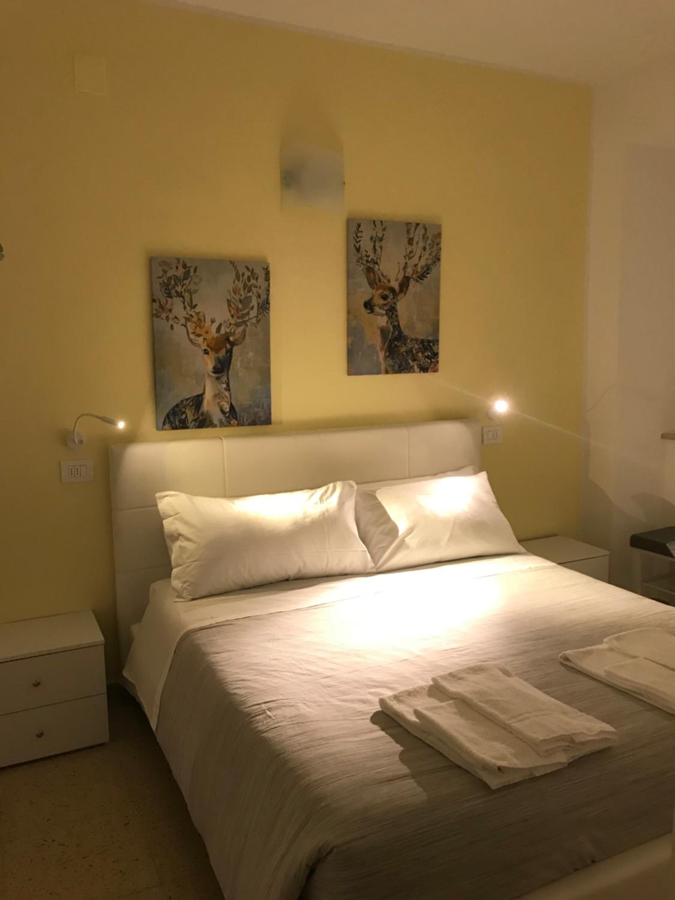 Deluxe Double Room - Photo 3