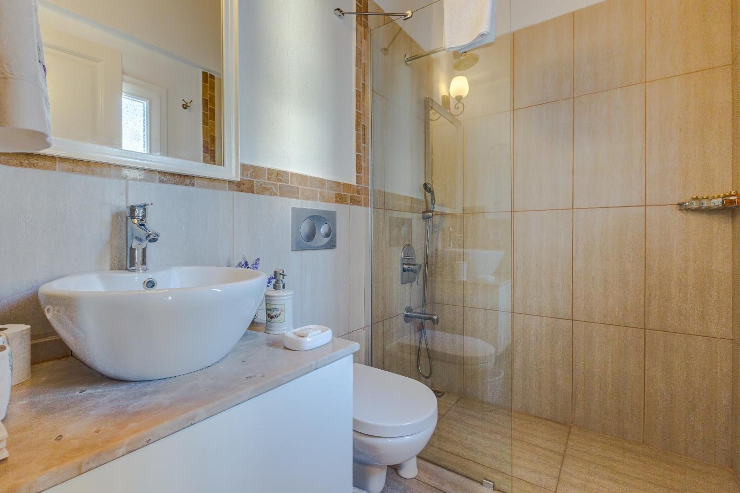 Standard Suite photo 2