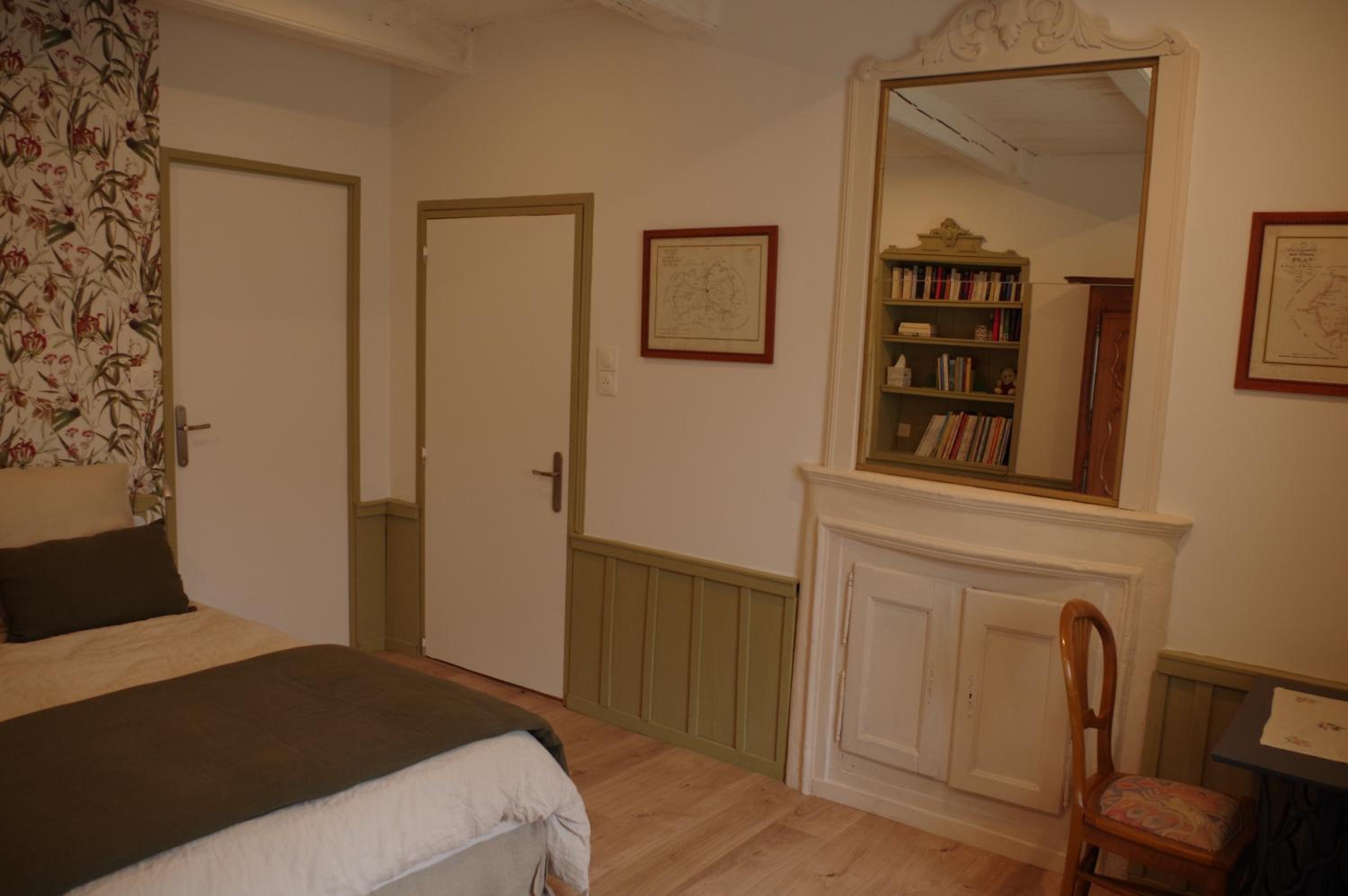 Double Room with Garden View - Photo 2