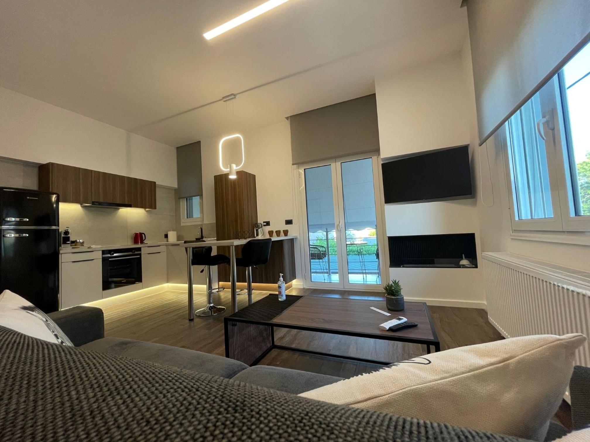Superior King Suite - Photo 1