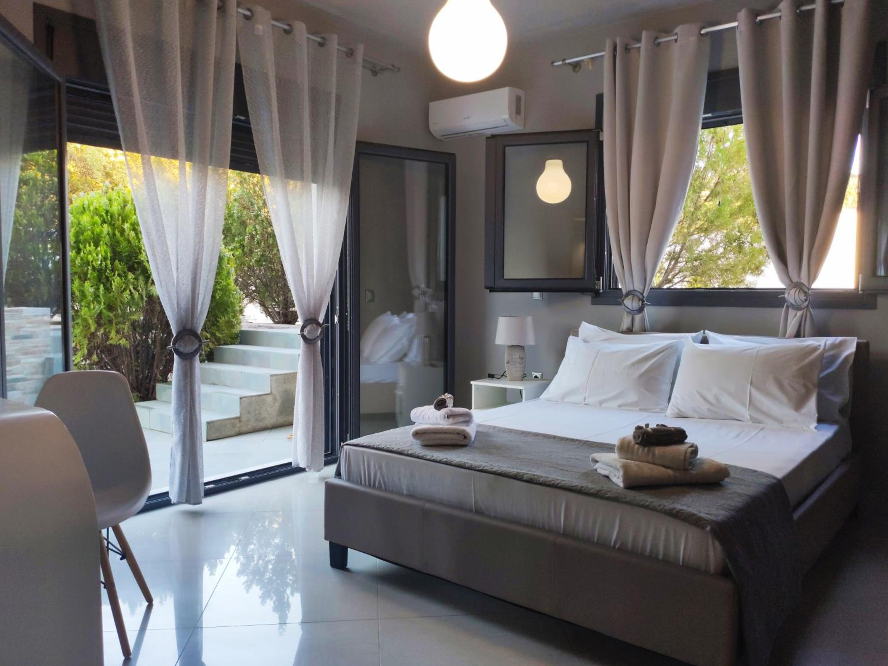 Three-Bedroom Villa photo 1