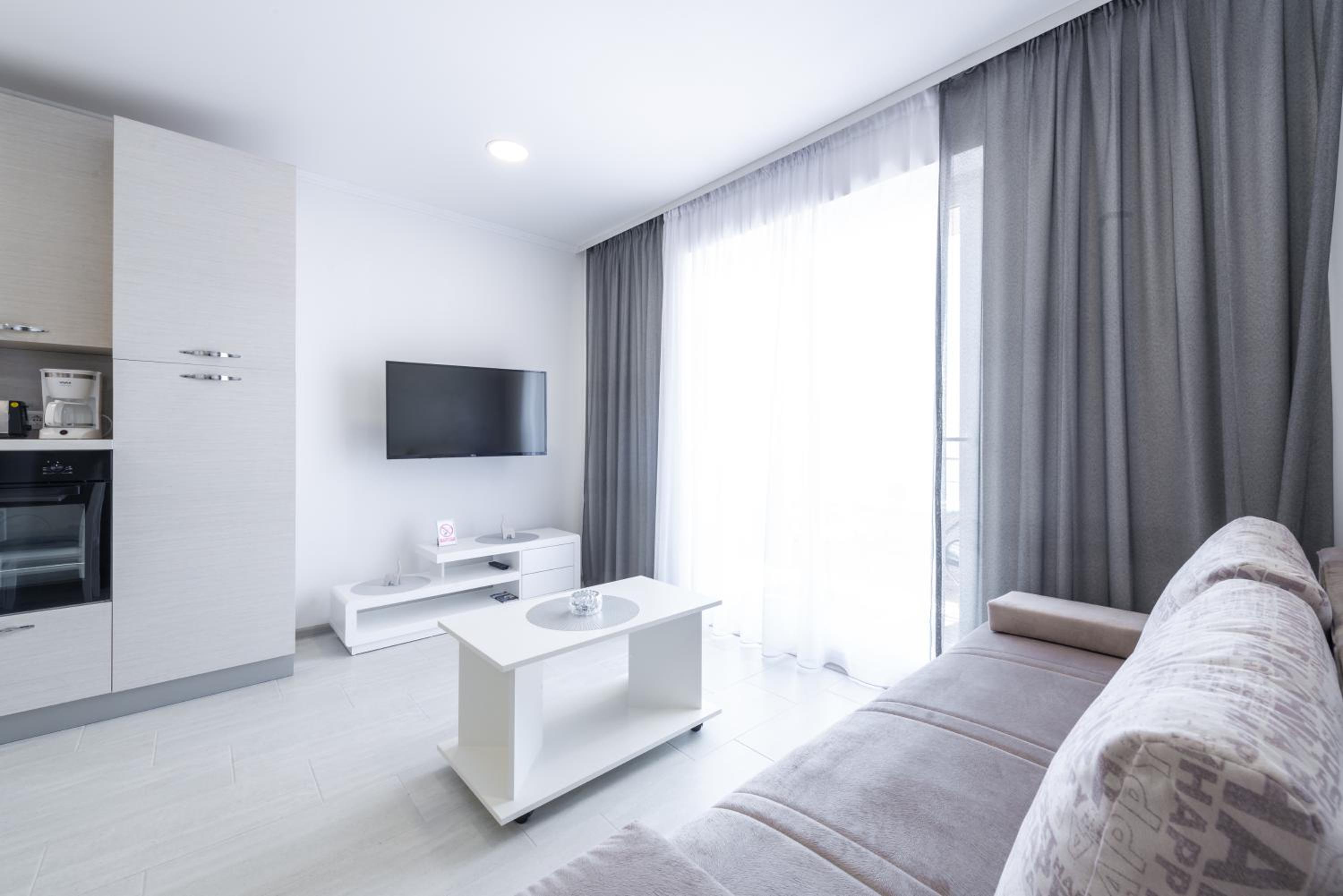 Apartment with Sea View - Photo 24