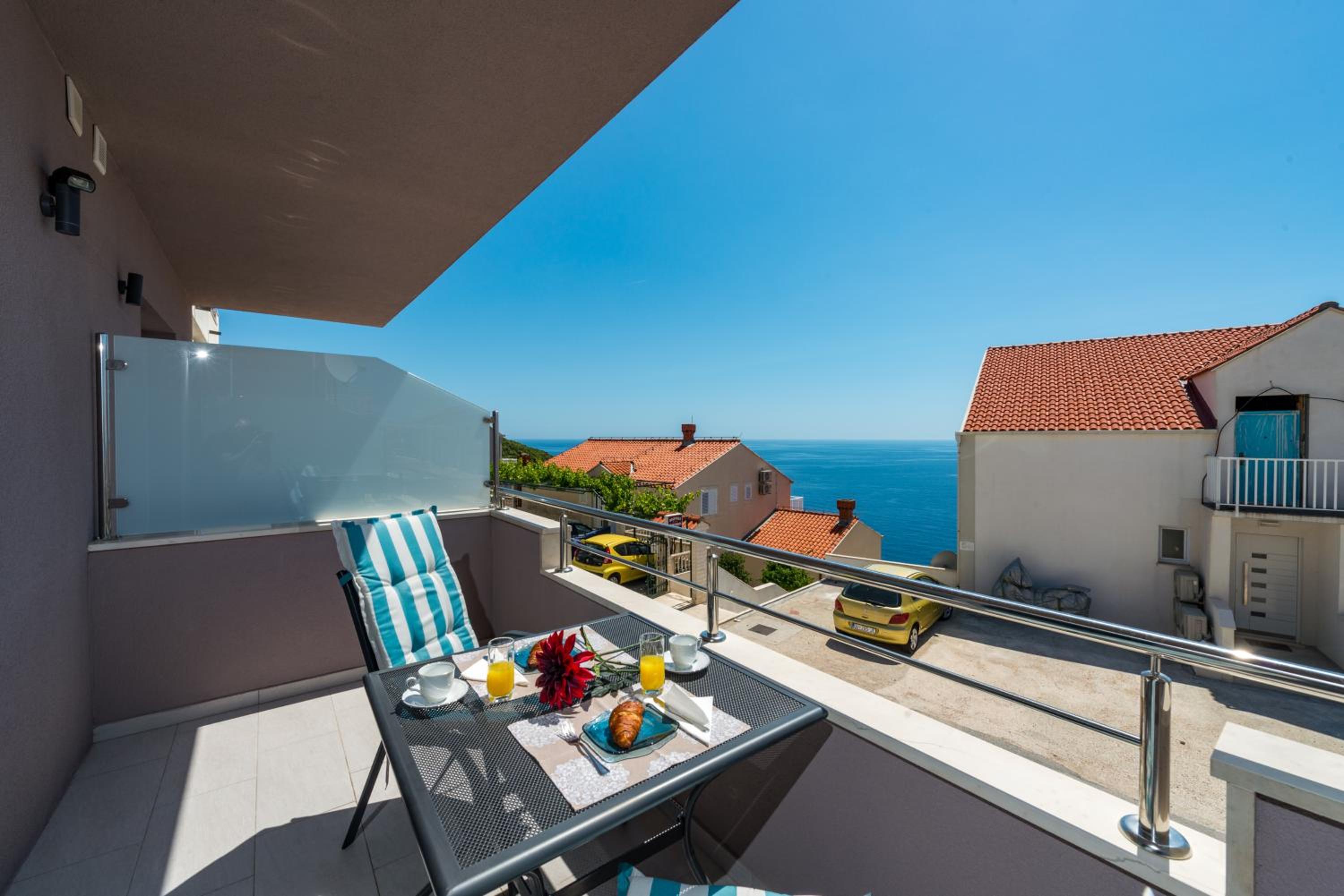 Apartment with Sea View - Photo 19