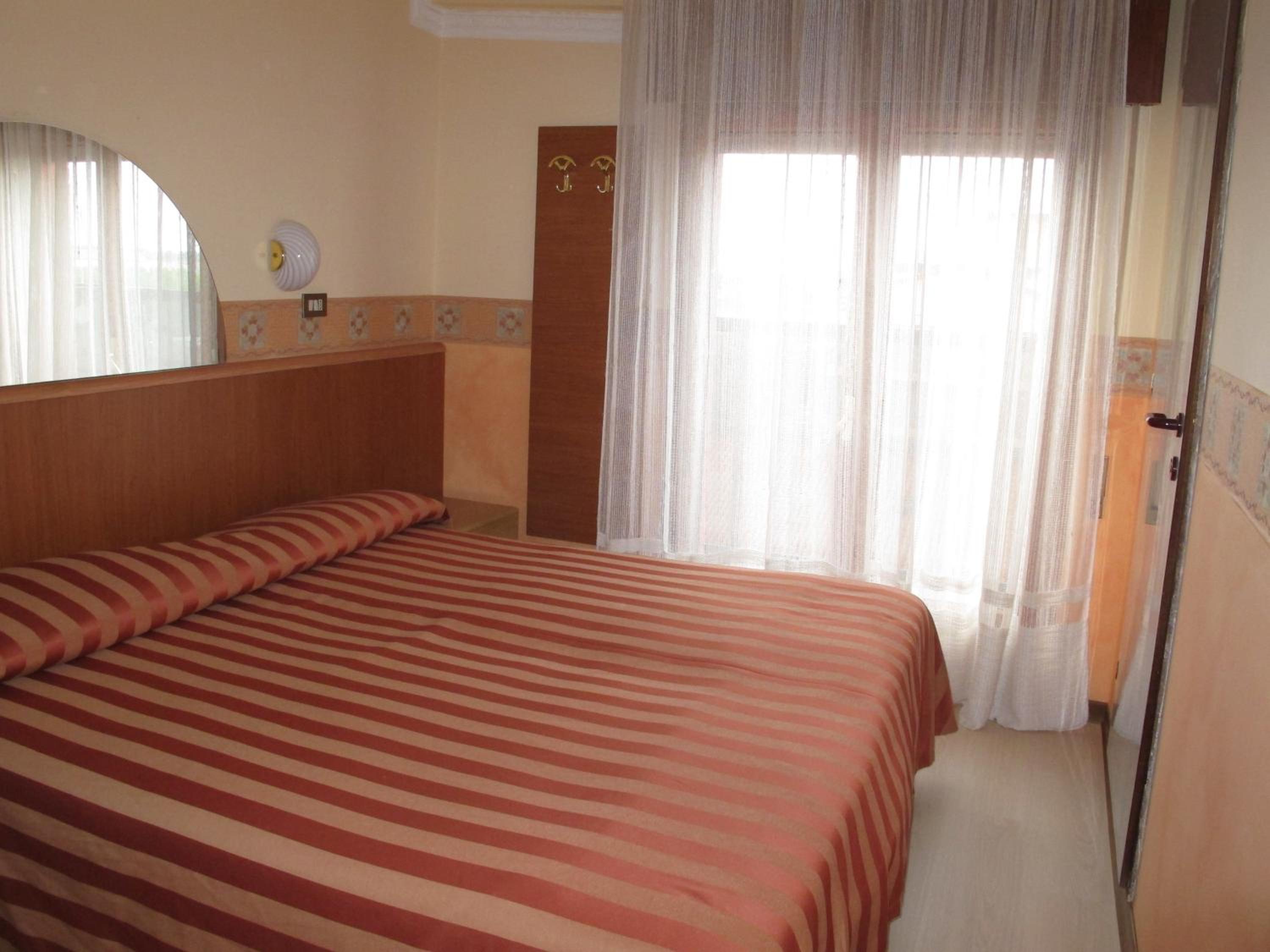 Small Double Room photo 3