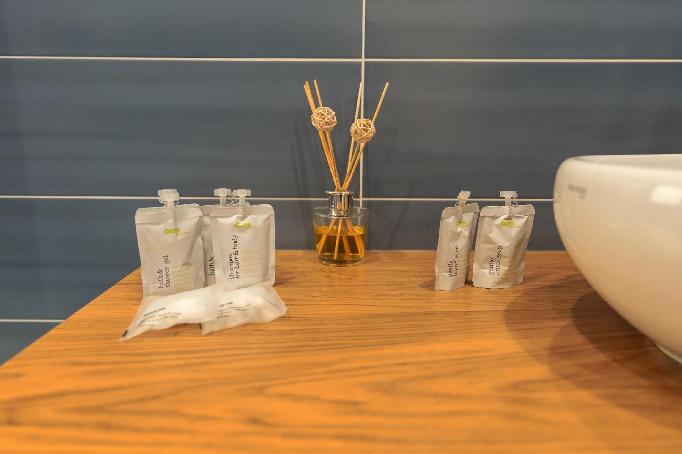 One-Bedroom Apartment - Photo 3