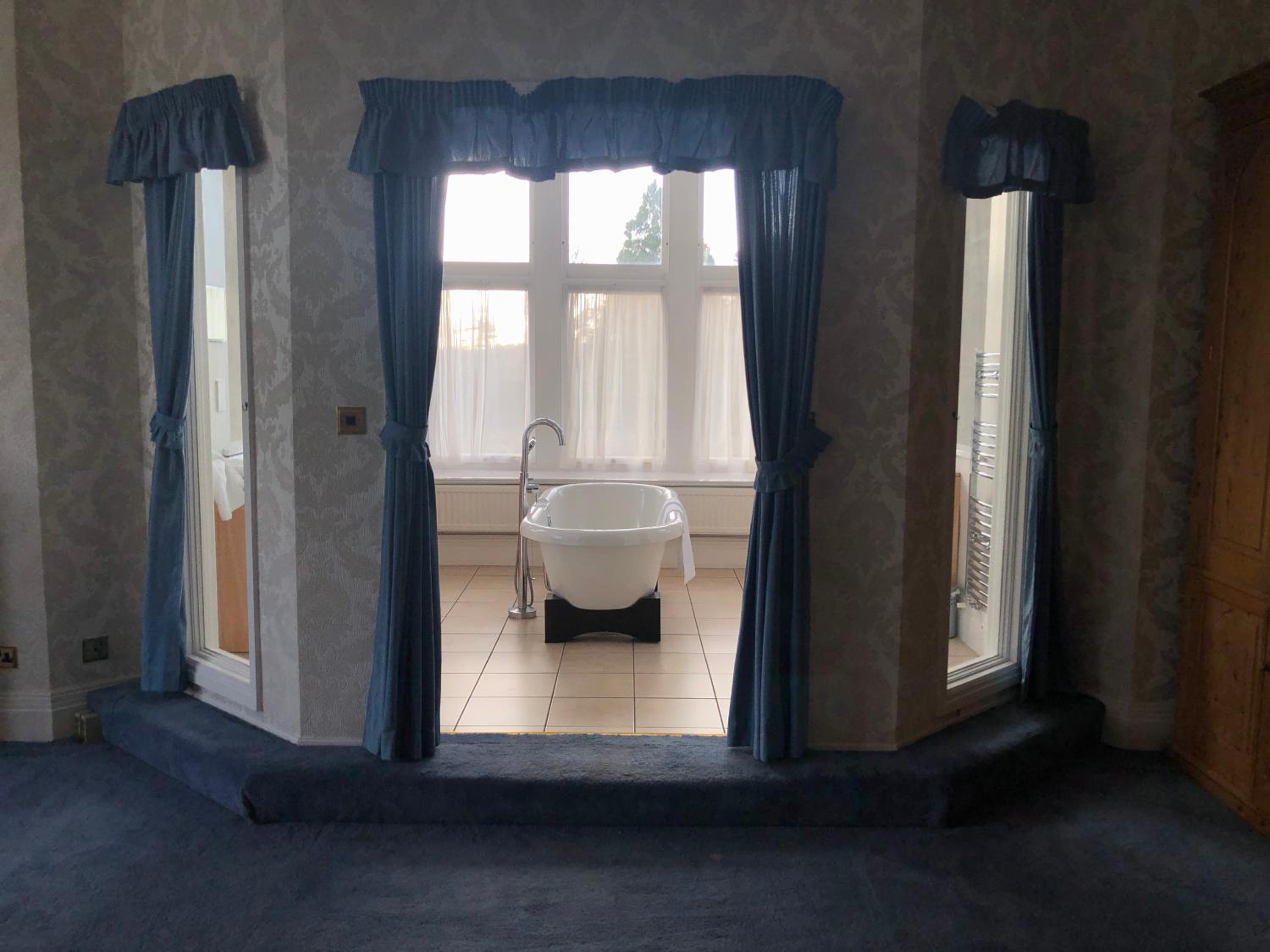 Four-Bedroom Apartment (14 Adults) - Photo 12