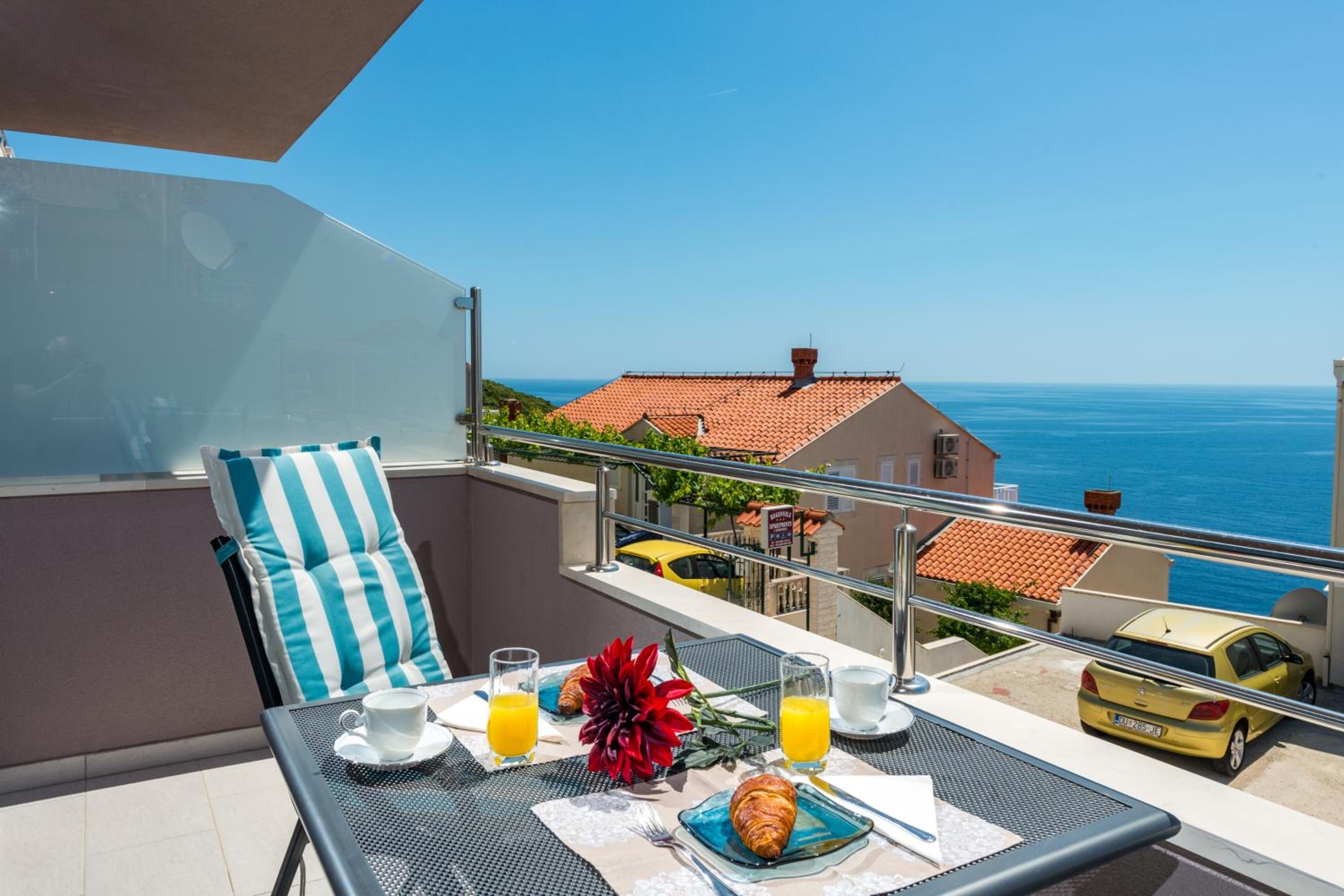 Apartment with Sea View - Photo 39