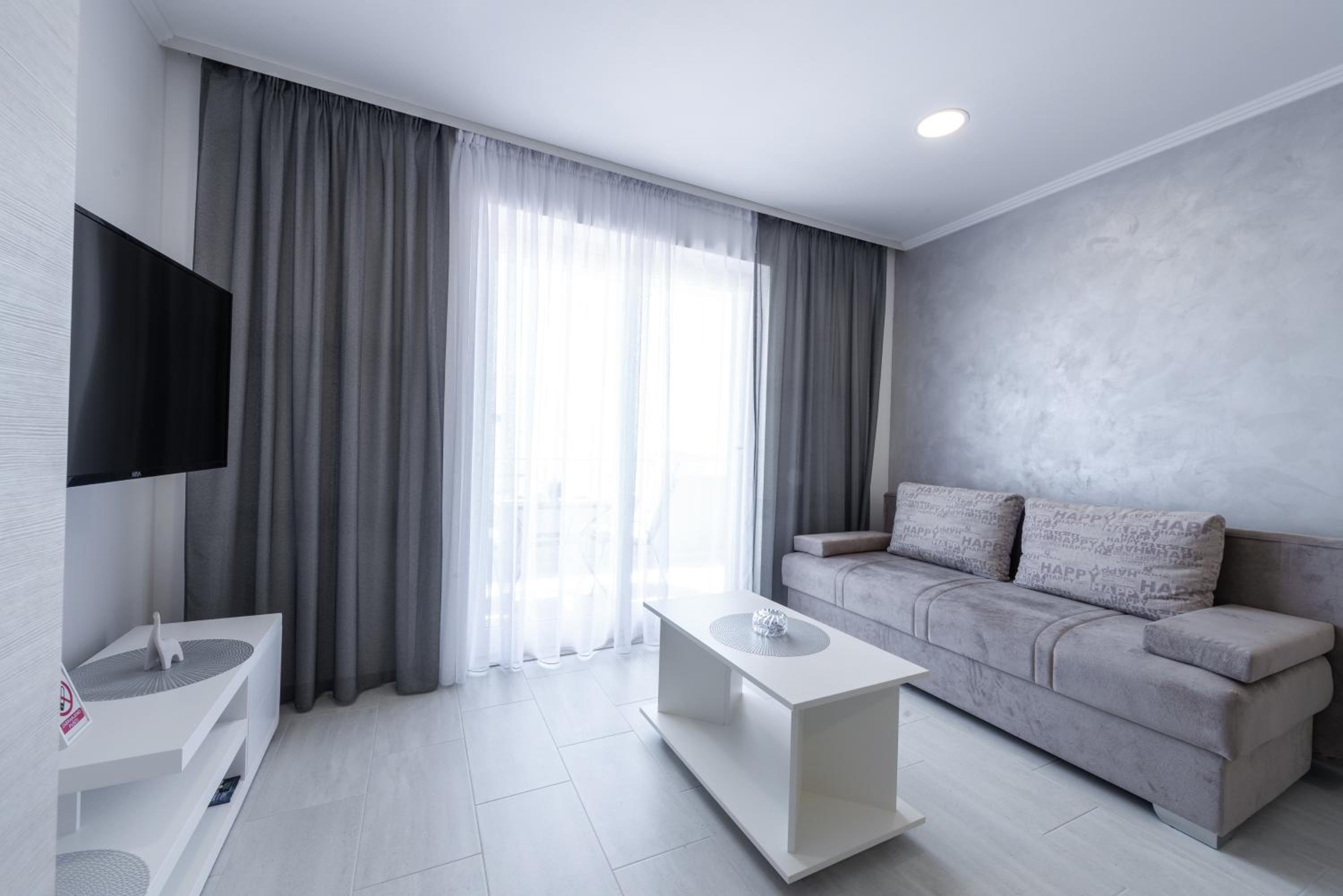 Apartment with Sea View - Photo 33