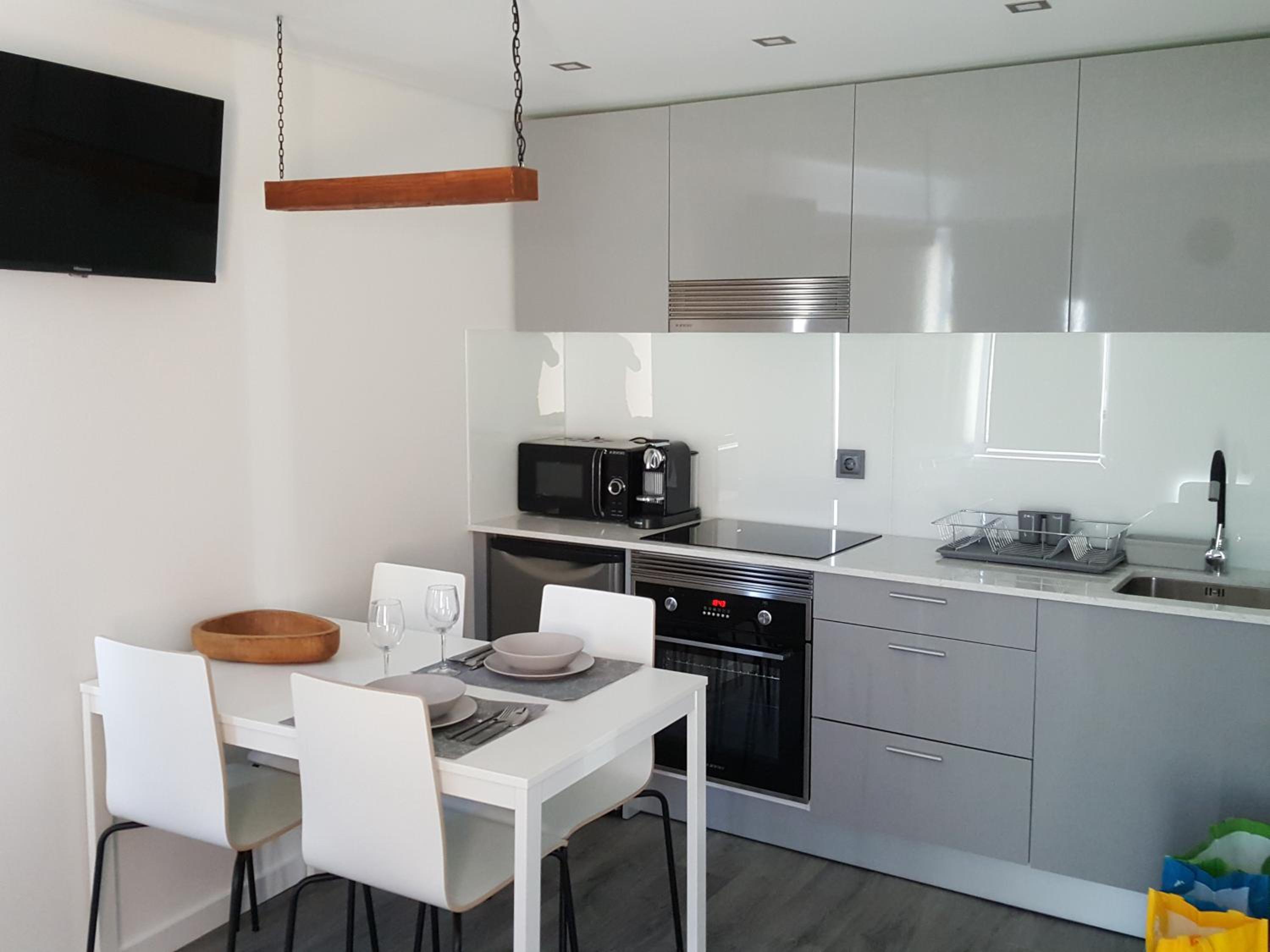 Two-Bedroom House - Photo 12