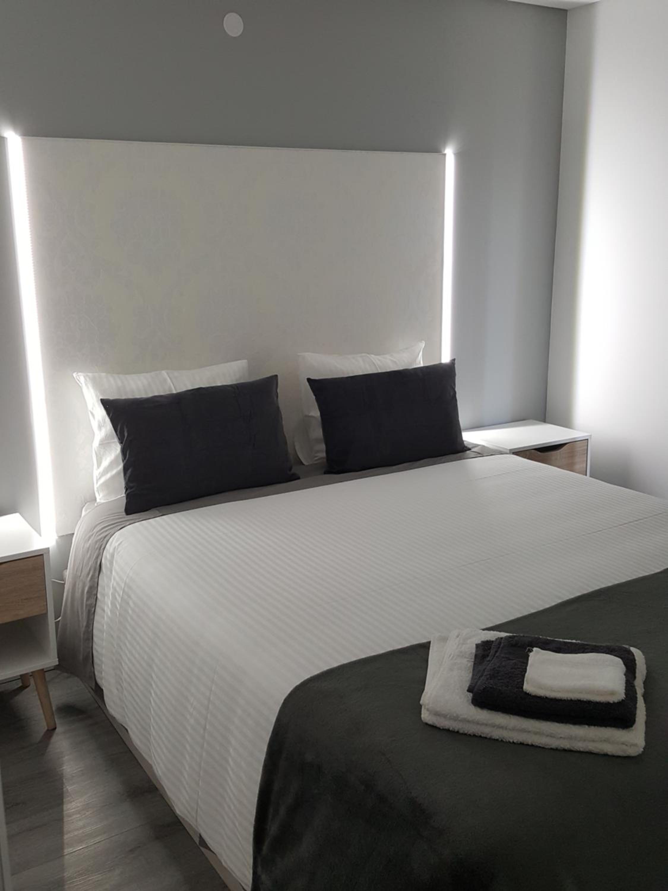 Two-Bedroom House - Photo 1