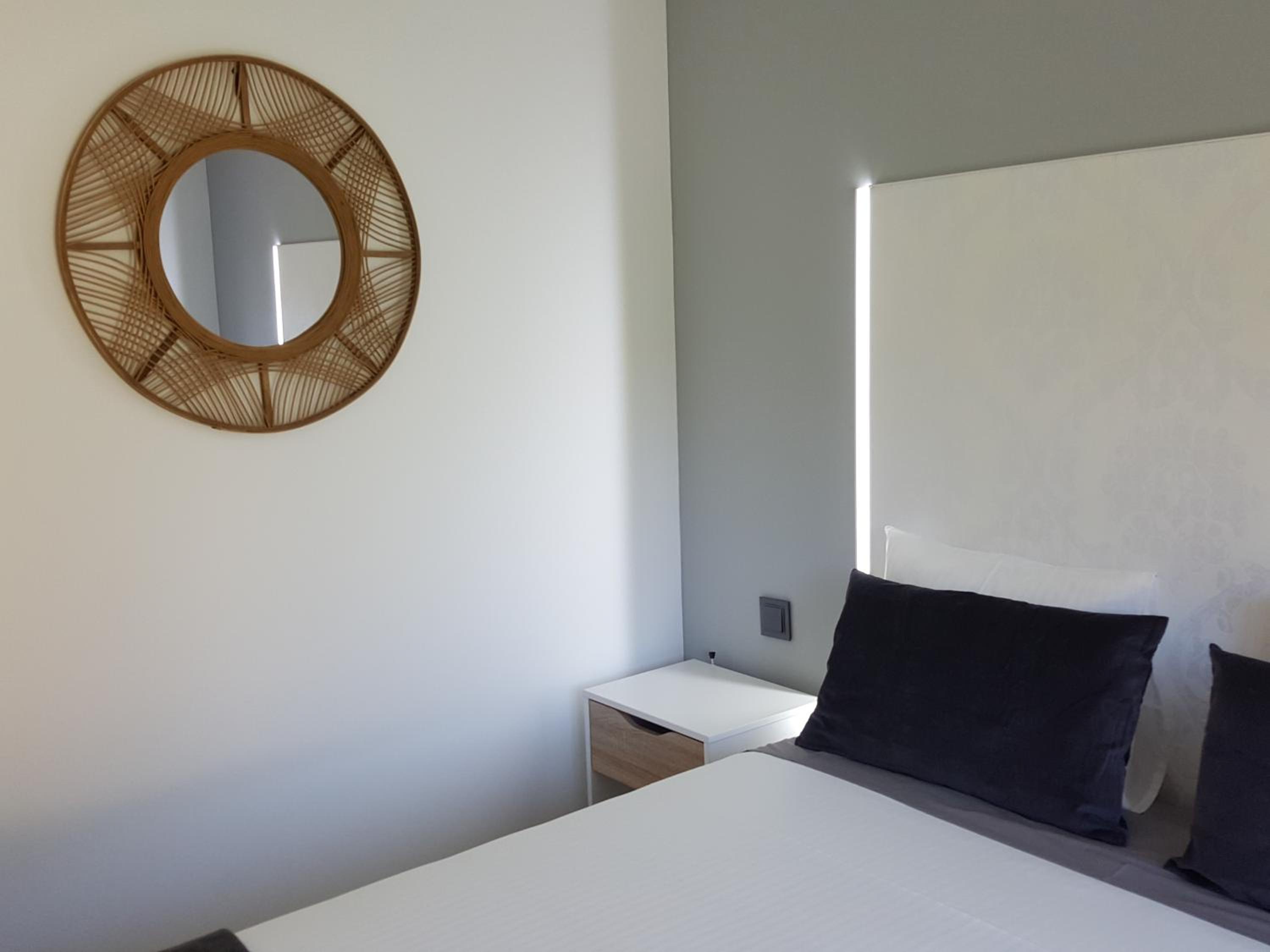 Two-Bedroom House - Photo 2