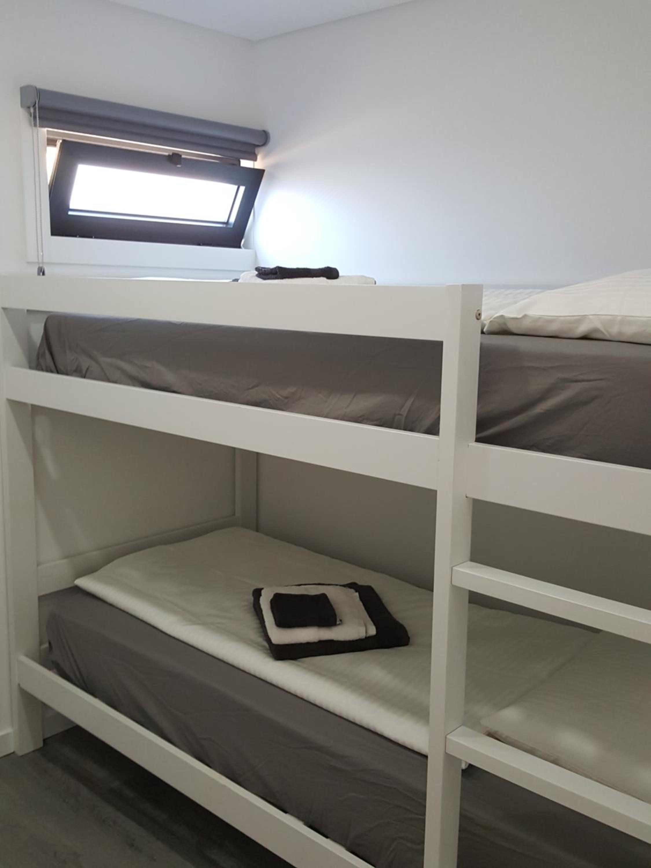 Two-Bedroom House - Photo 9