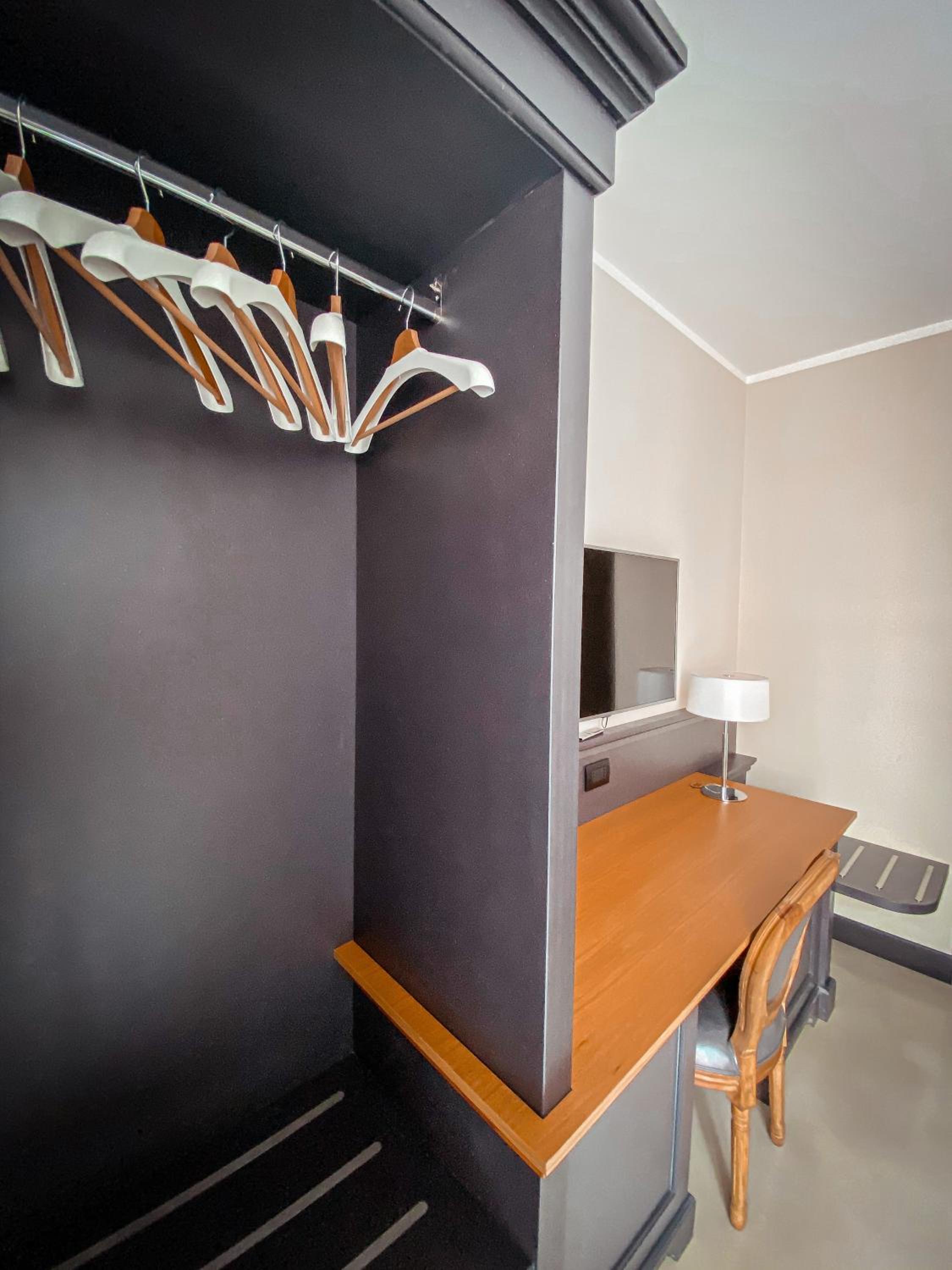 Standard Double Room - Photo 5