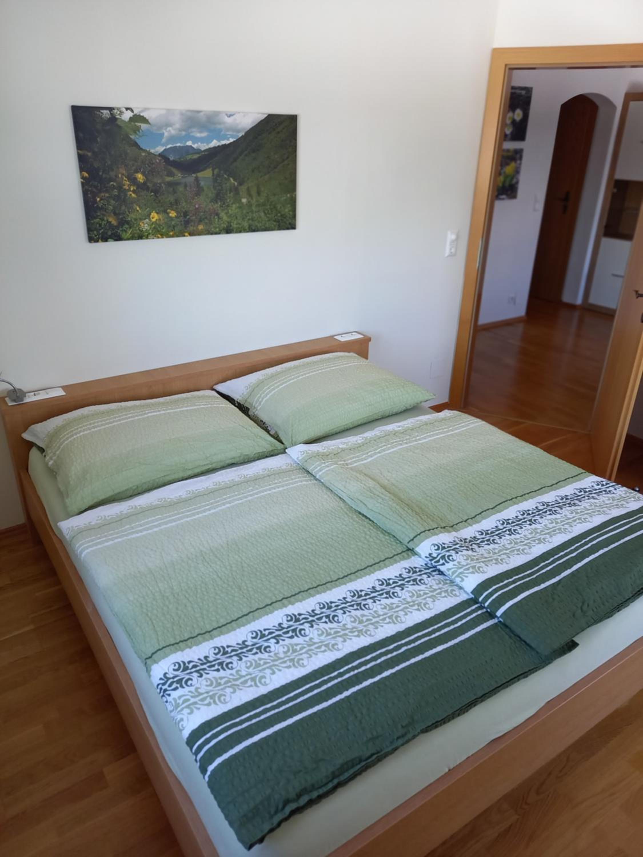 Apartment with Mountain View photo 2