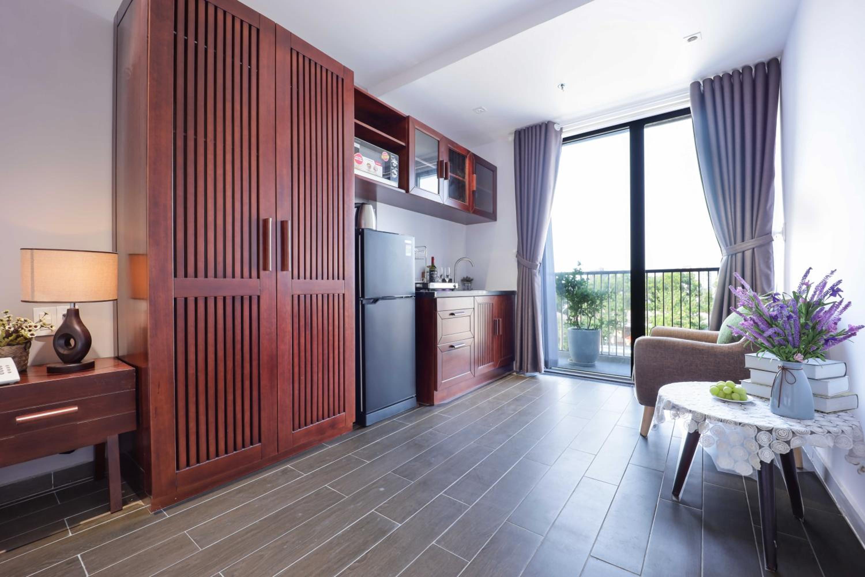 Apartment with Sea View - Photo 13