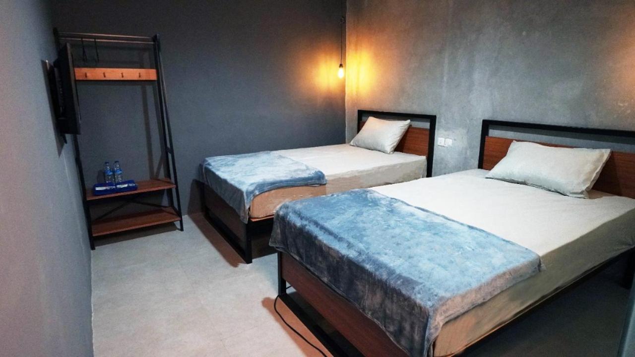 Deluxe Room - Photo 11