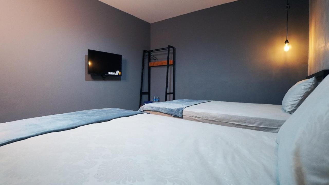 Deluxe Room - Photo 3