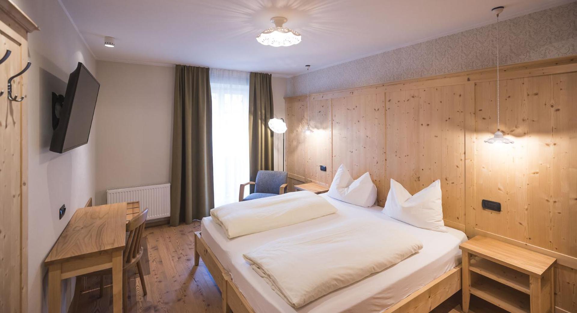 Standard Double Room - Photo 14