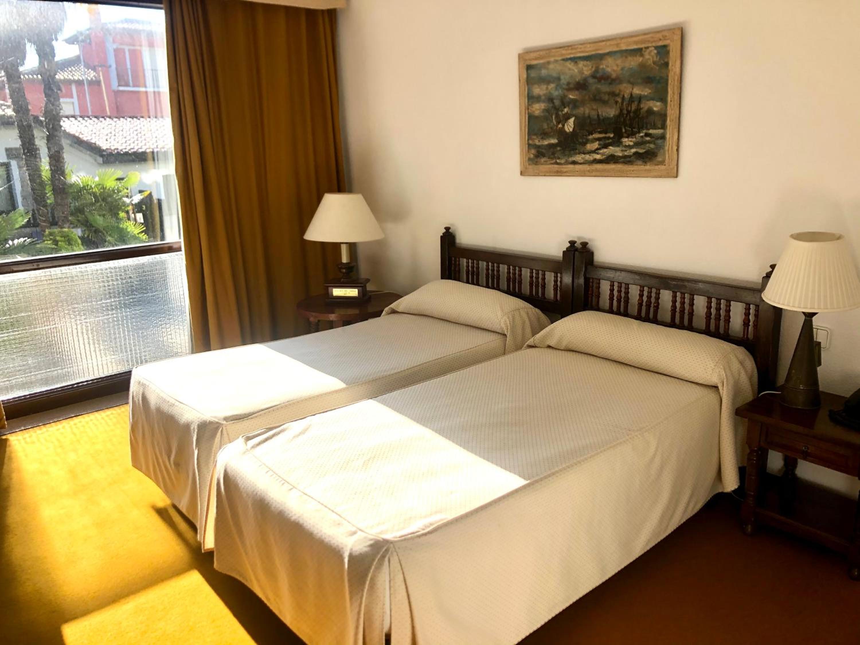 Habitación Doble o con Dos Camas con Vista al Jardín