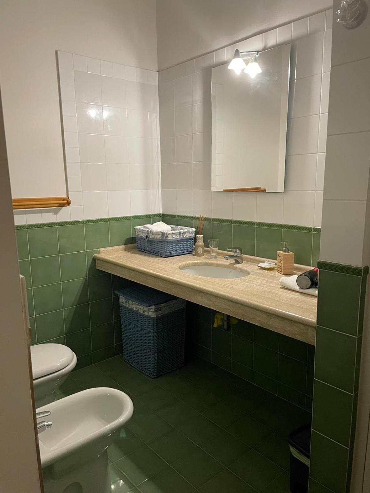 One-Bedroom Apartment - Photo 3