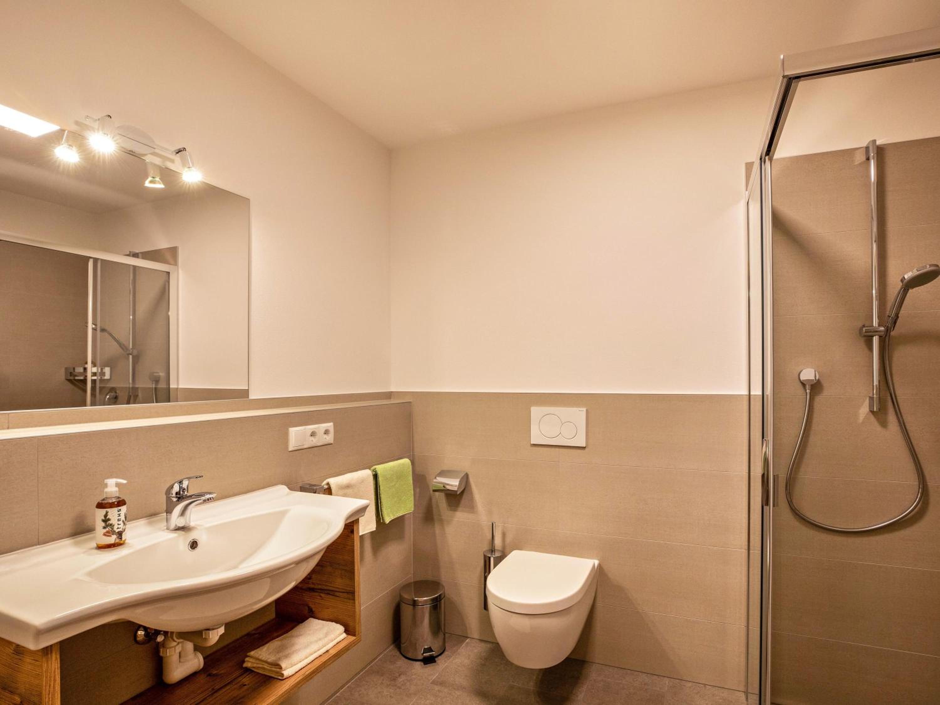 Two-Bedroom Deluxe Apartment with Garden View photo 3
