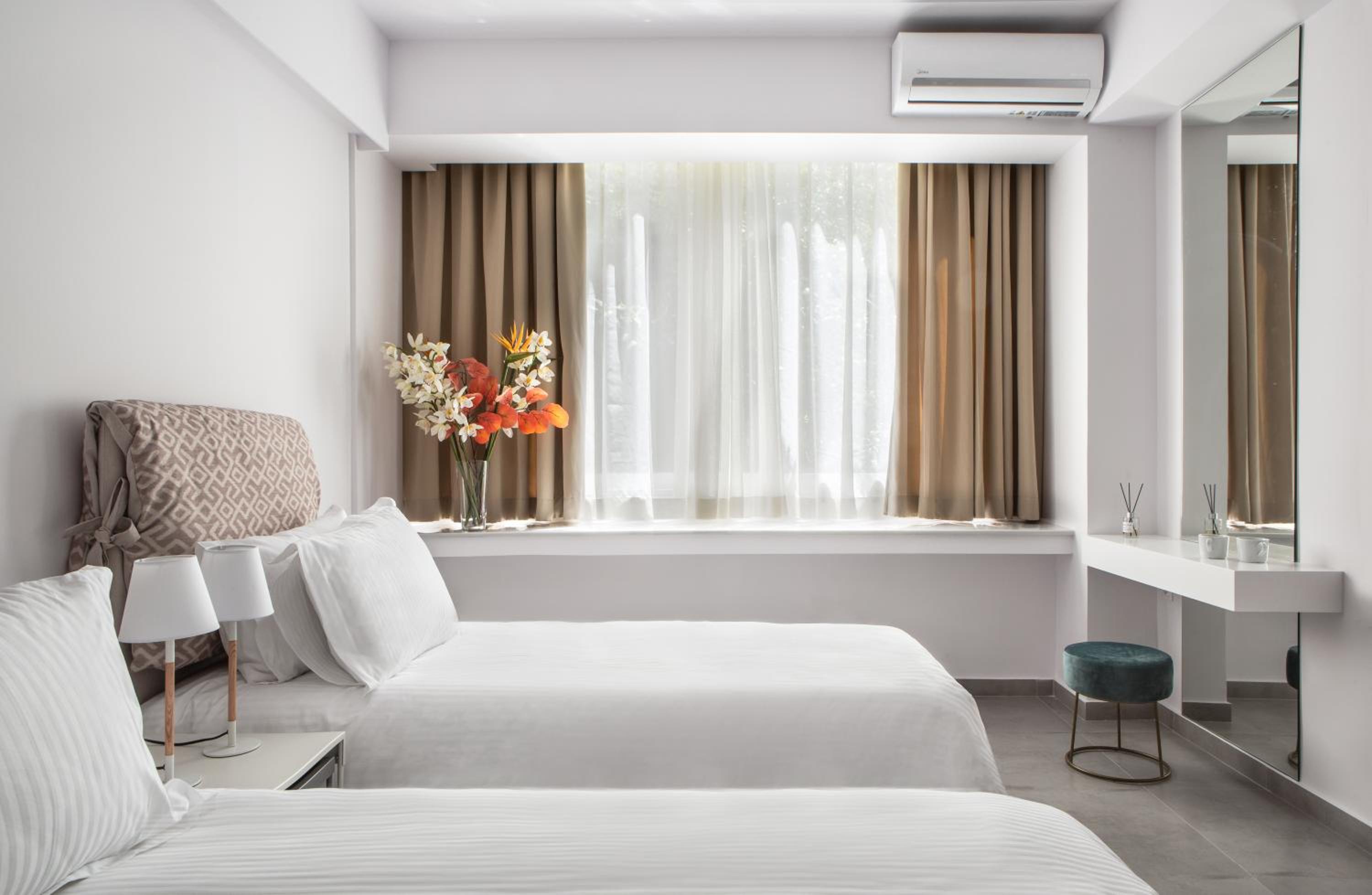 Deluxe Double or Twin Room photo 3