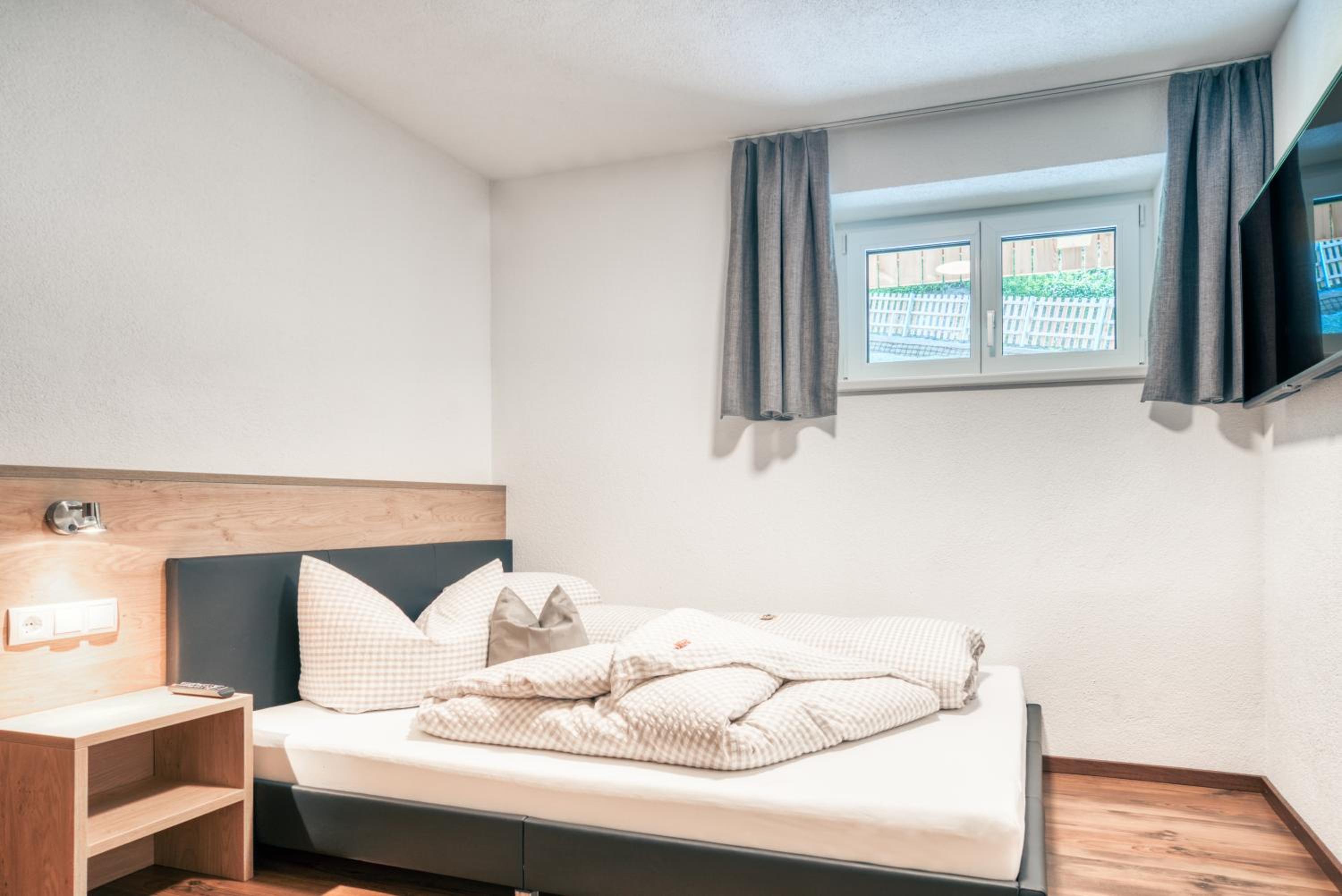 Apartment photo 2