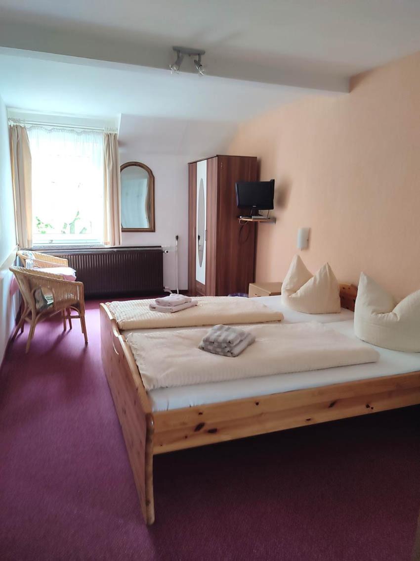 Small Double Room - Photo 1