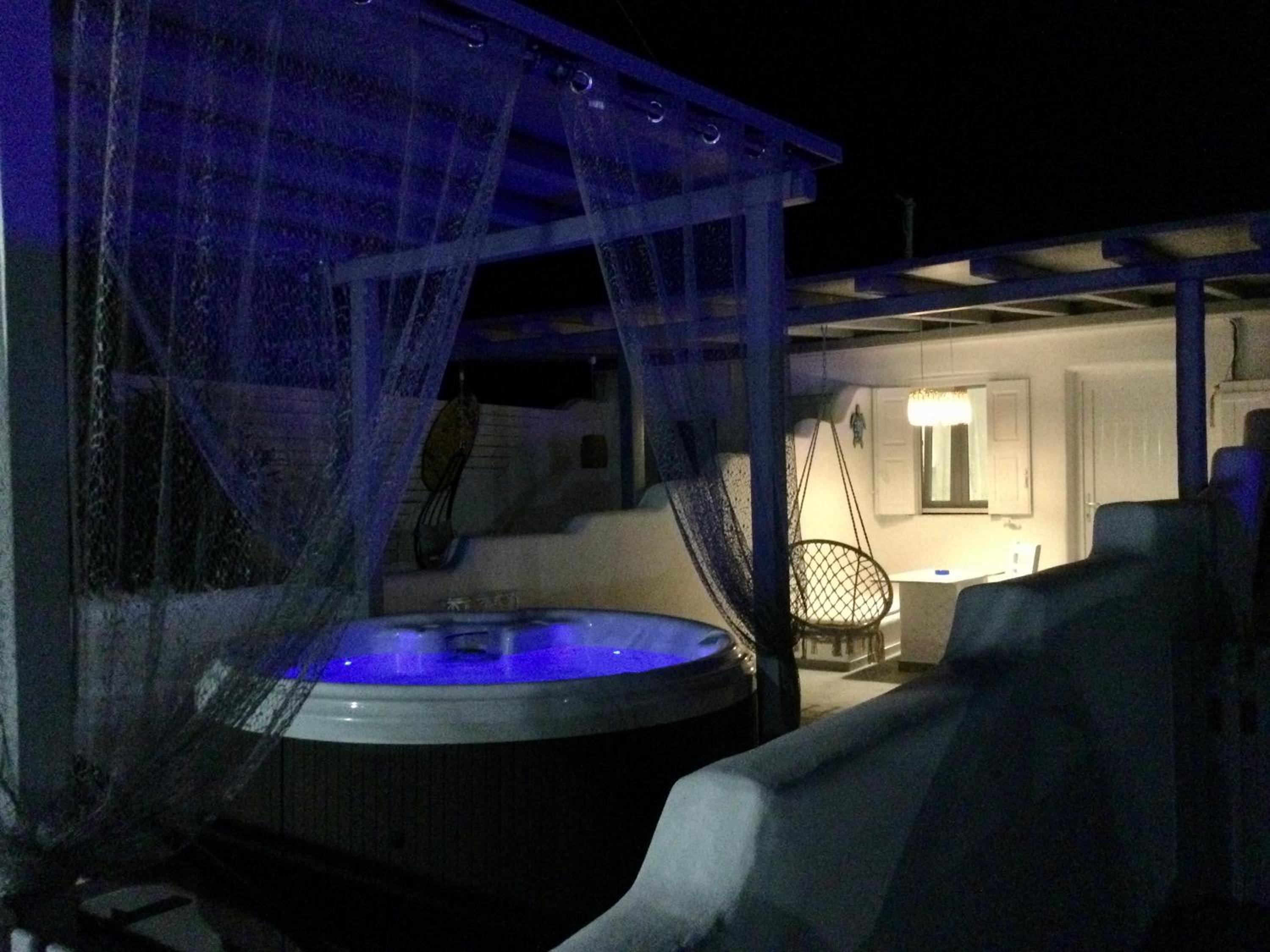 Two-Bedroom Apartment with External Hot Tub photo 3