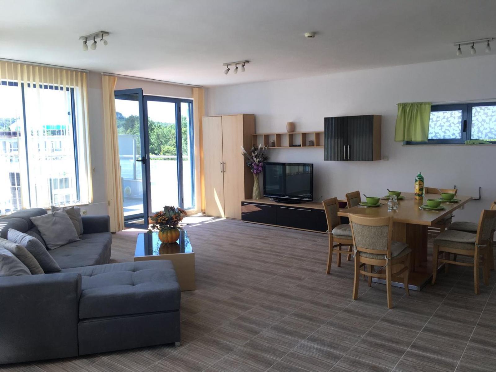 Apartment With Sea View
