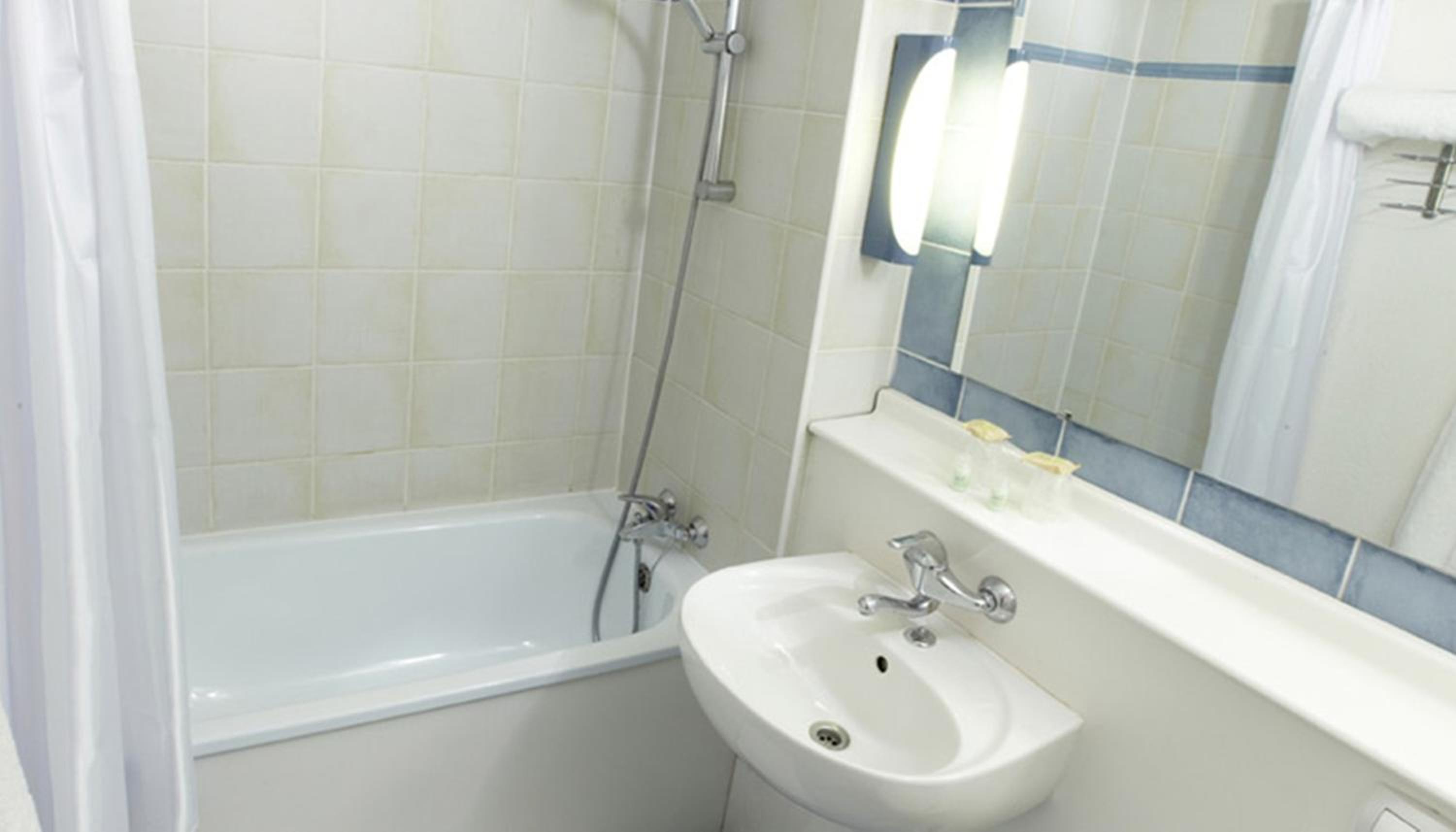 Double Room - Photo 2
