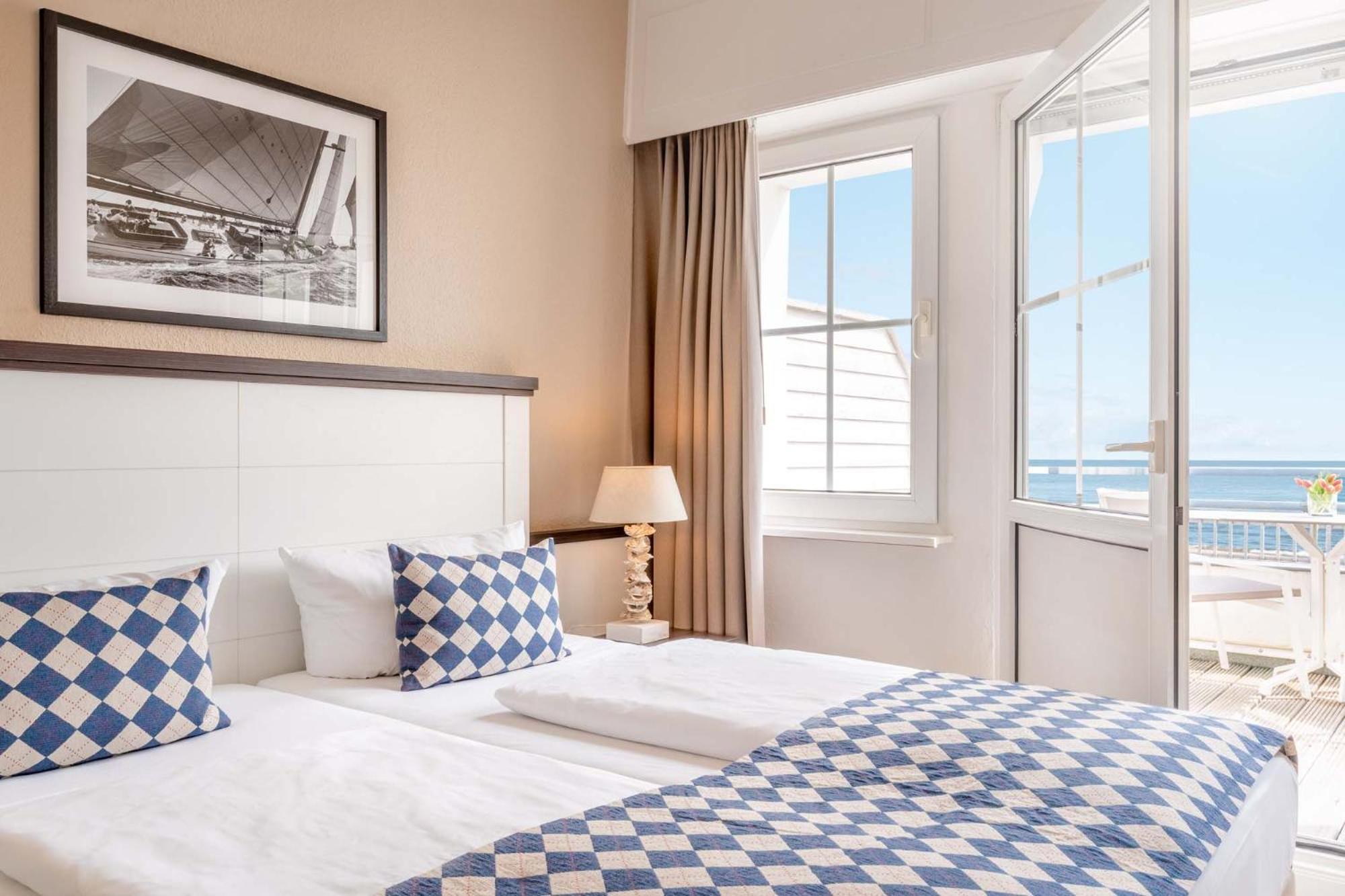 Double Room with Sea View - Photo 8