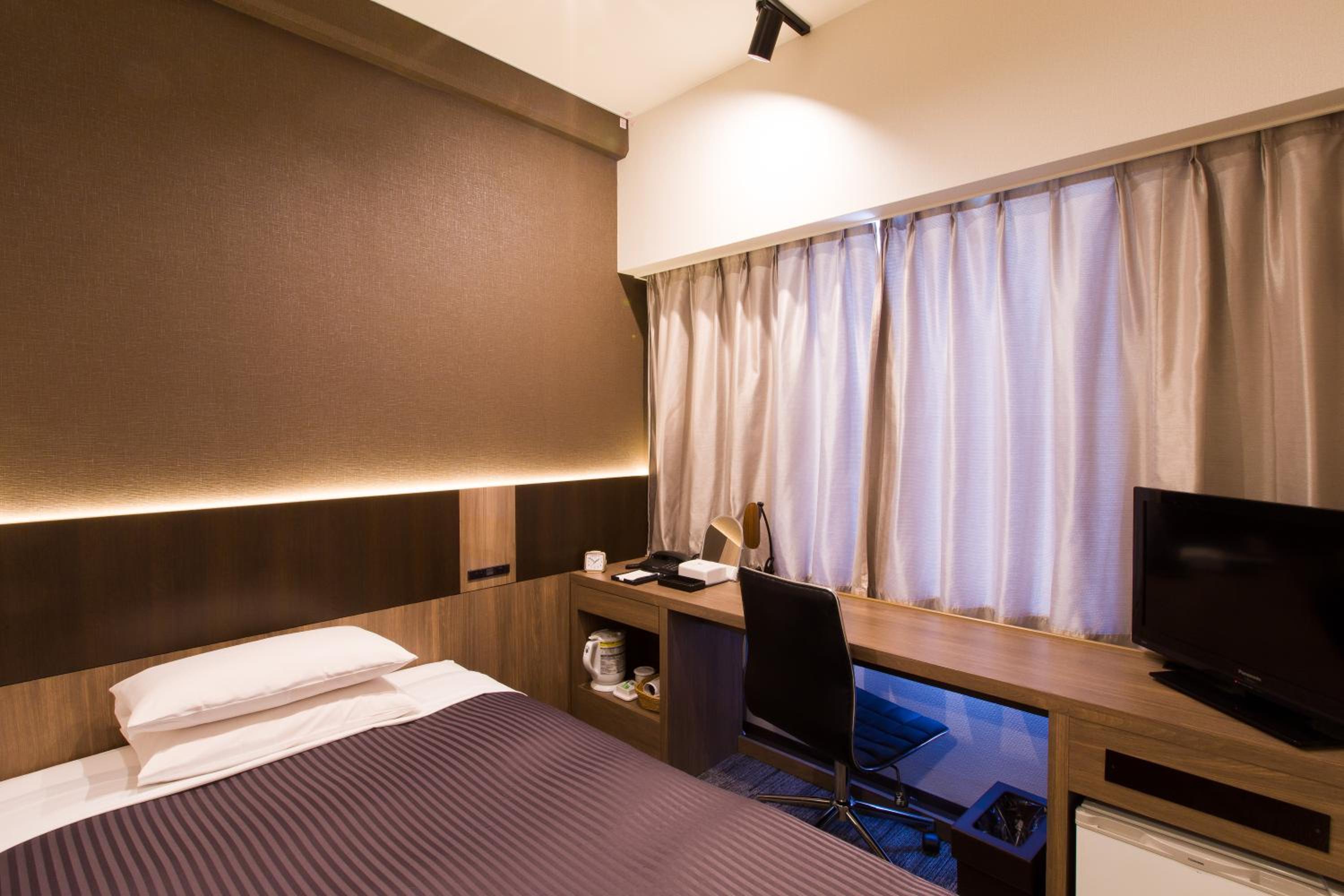 Double Room with Small Double Bed - Non-Smoking