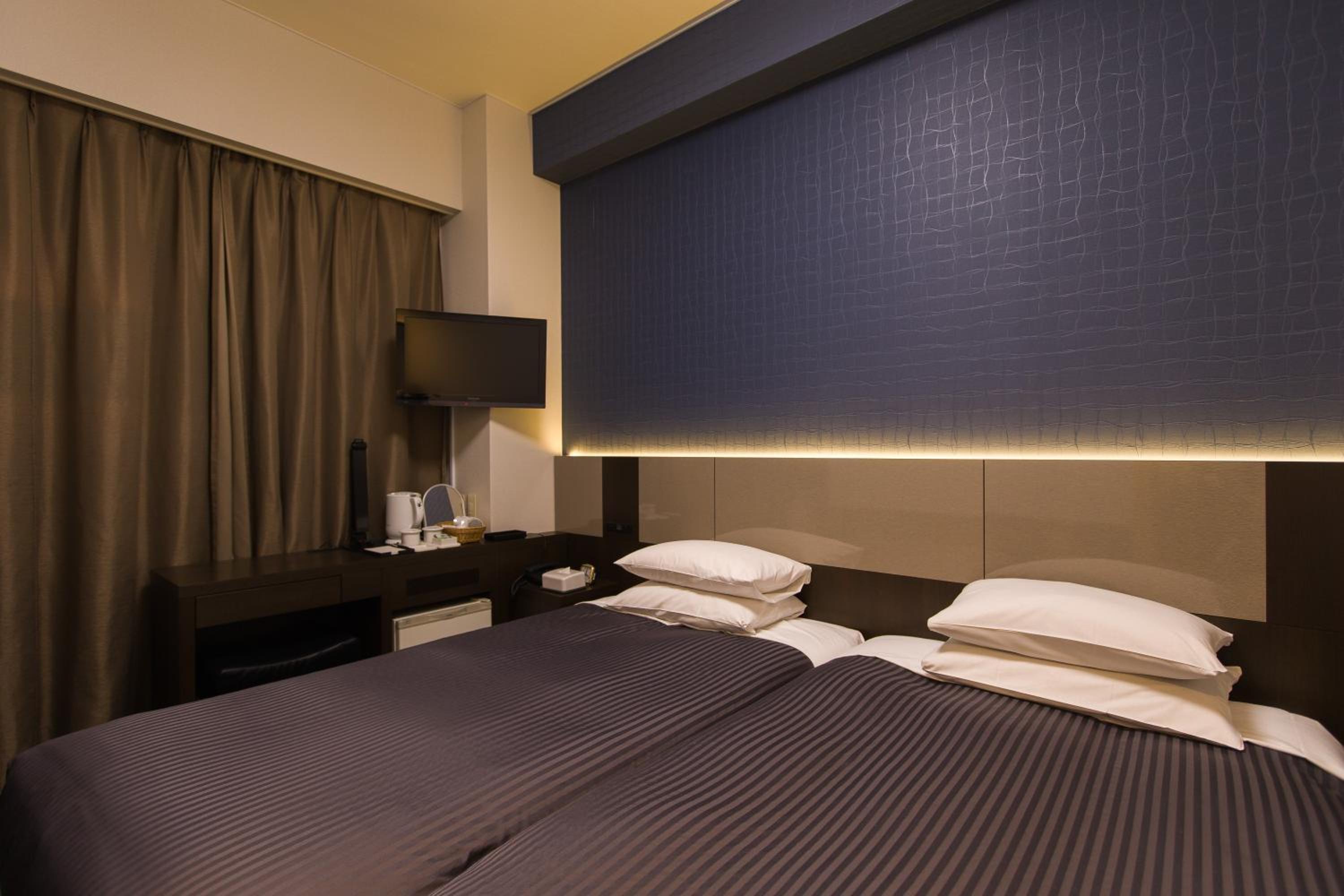 Twin Room - Non-Smoking