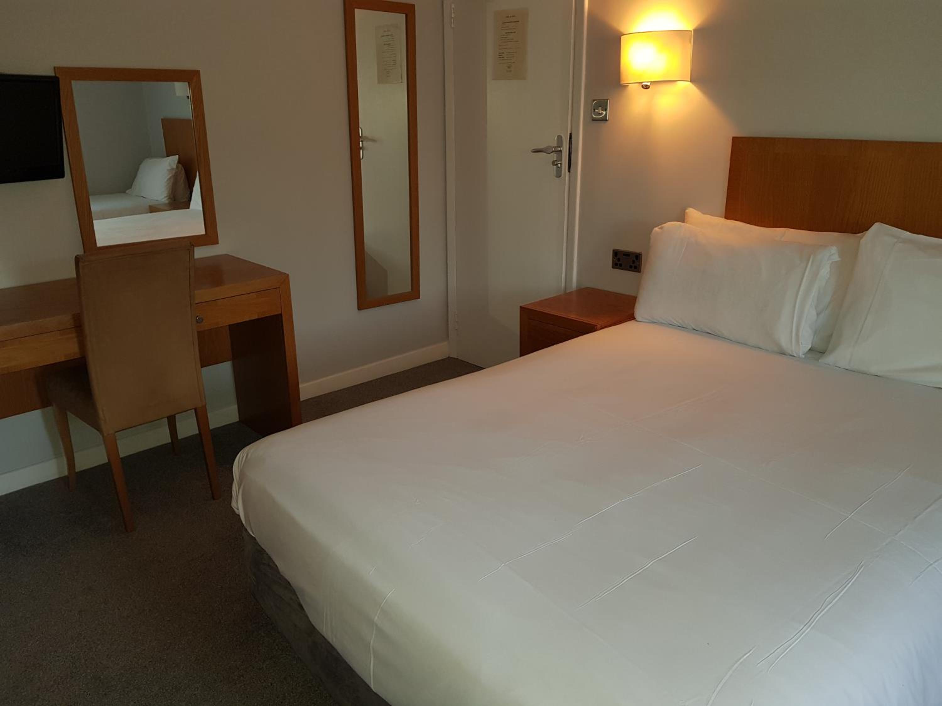 Double Room with Private Bathroom - Photo 1