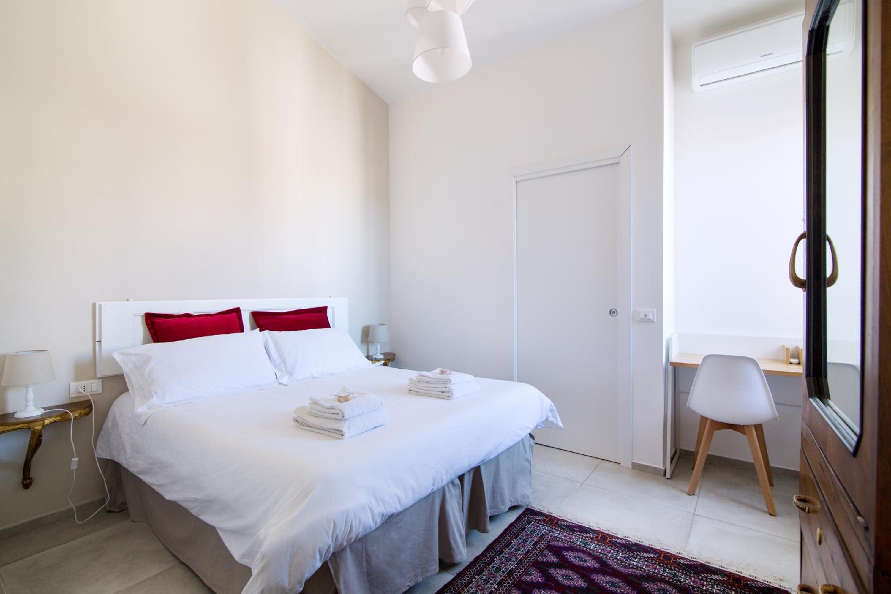Large Double or Twin Room