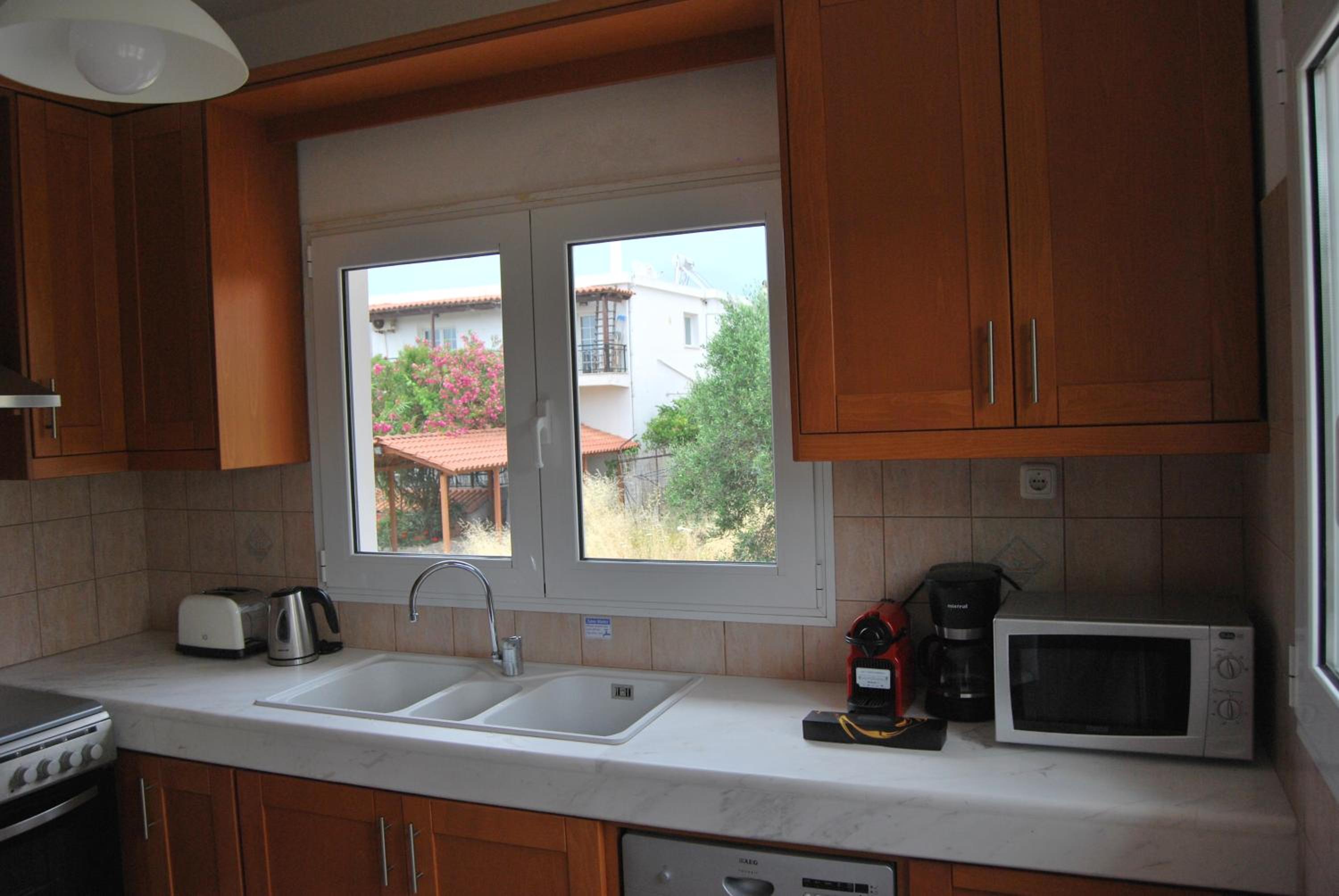 Two-Bedroom Apartment with Sea View - Photo 79