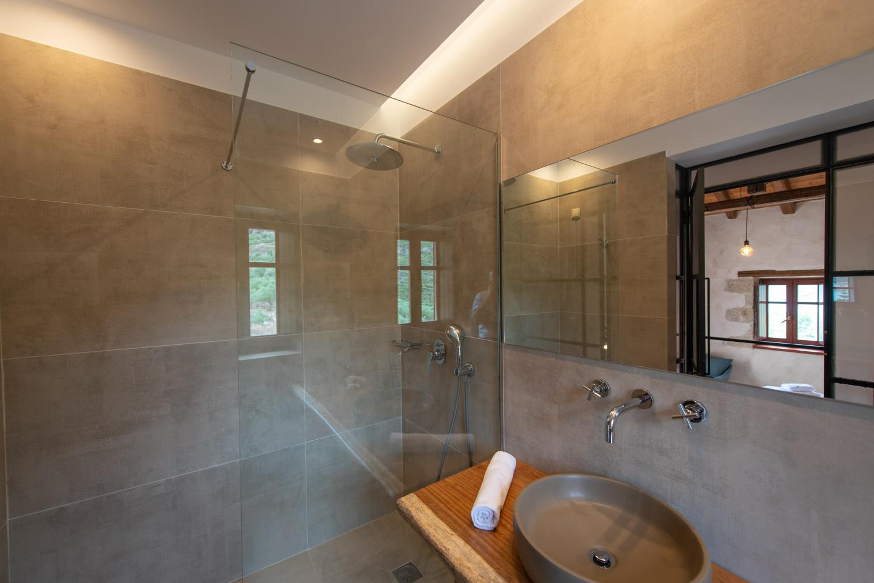 Suite with Sea View - Photo 22