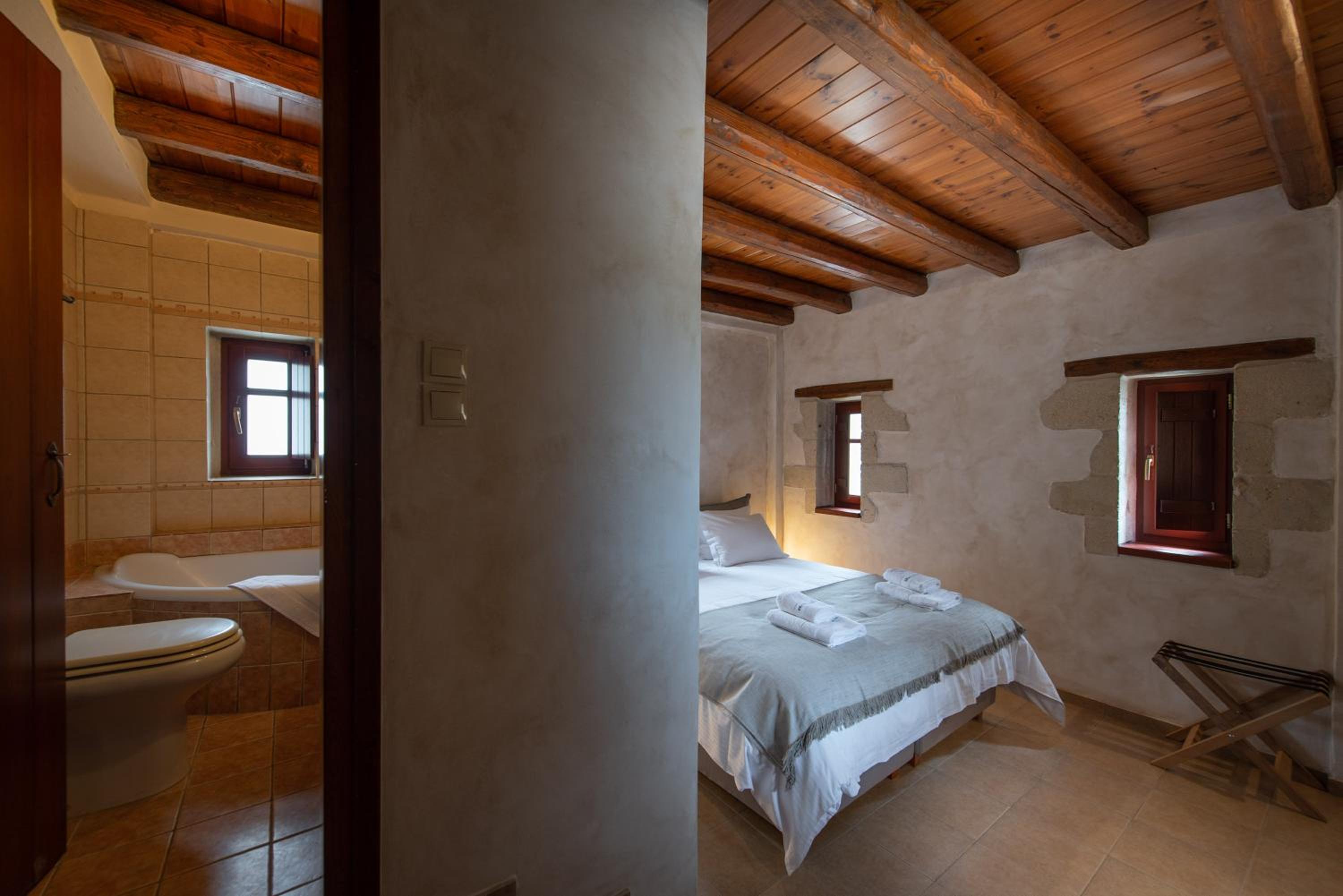 Suite with Sea View - Photo 10