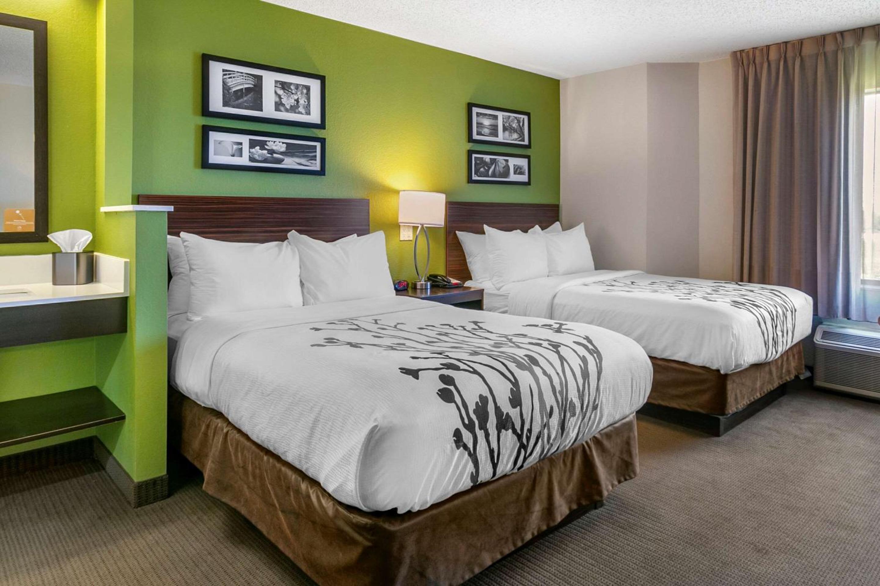 Double Room with Two Double Beds - Non-Smoking - Photo 1