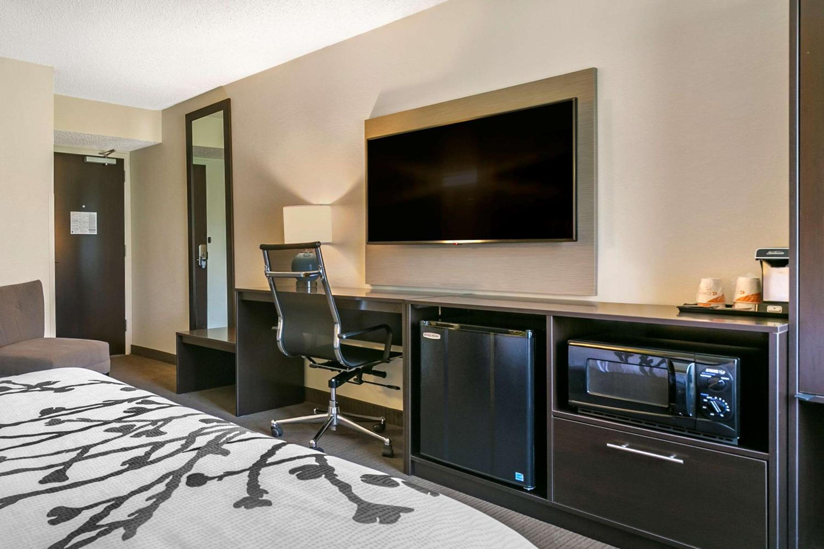 Queen Room - Disability Access/Non-Smoking - Photo 2