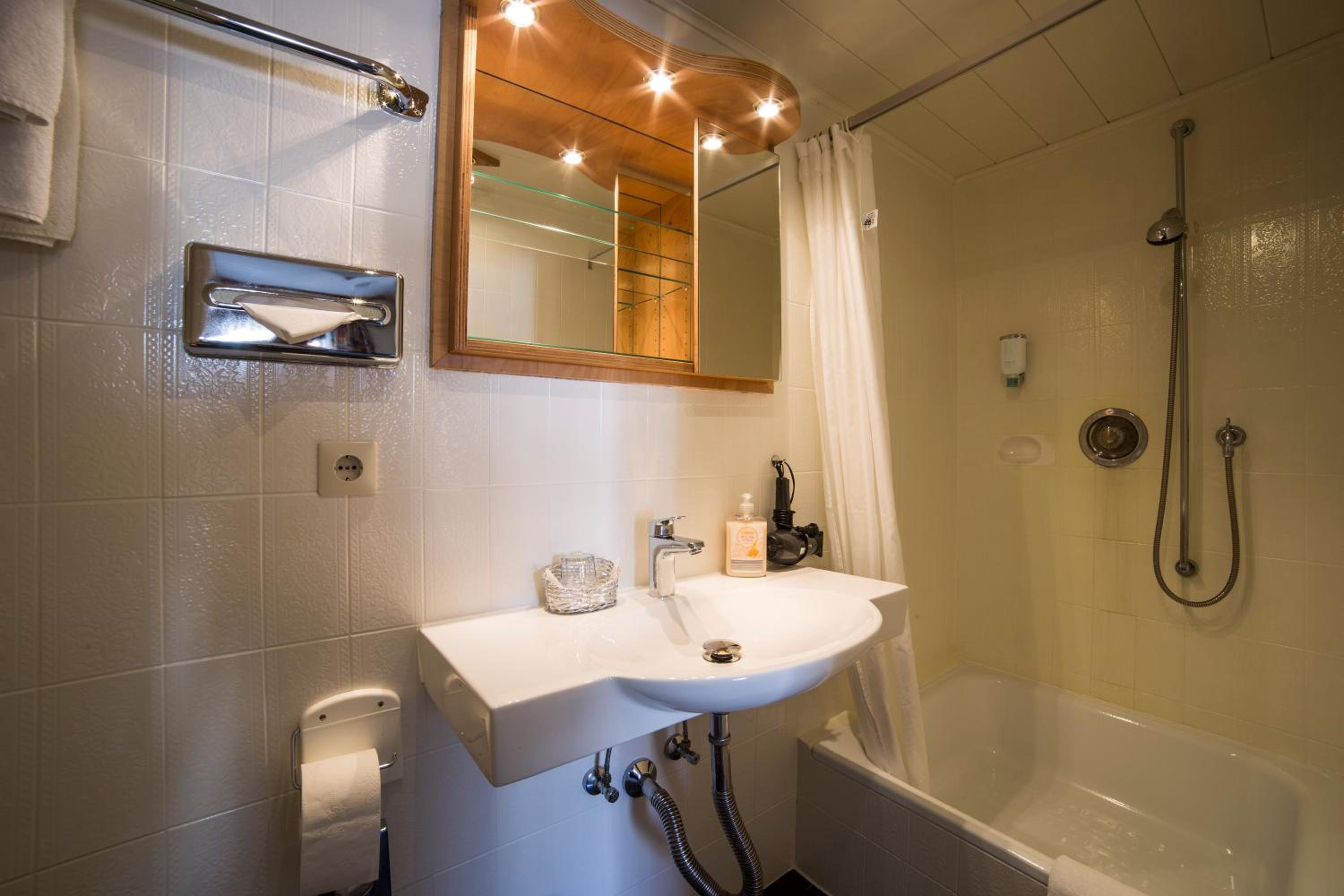 Single Room with Balcony photo 3