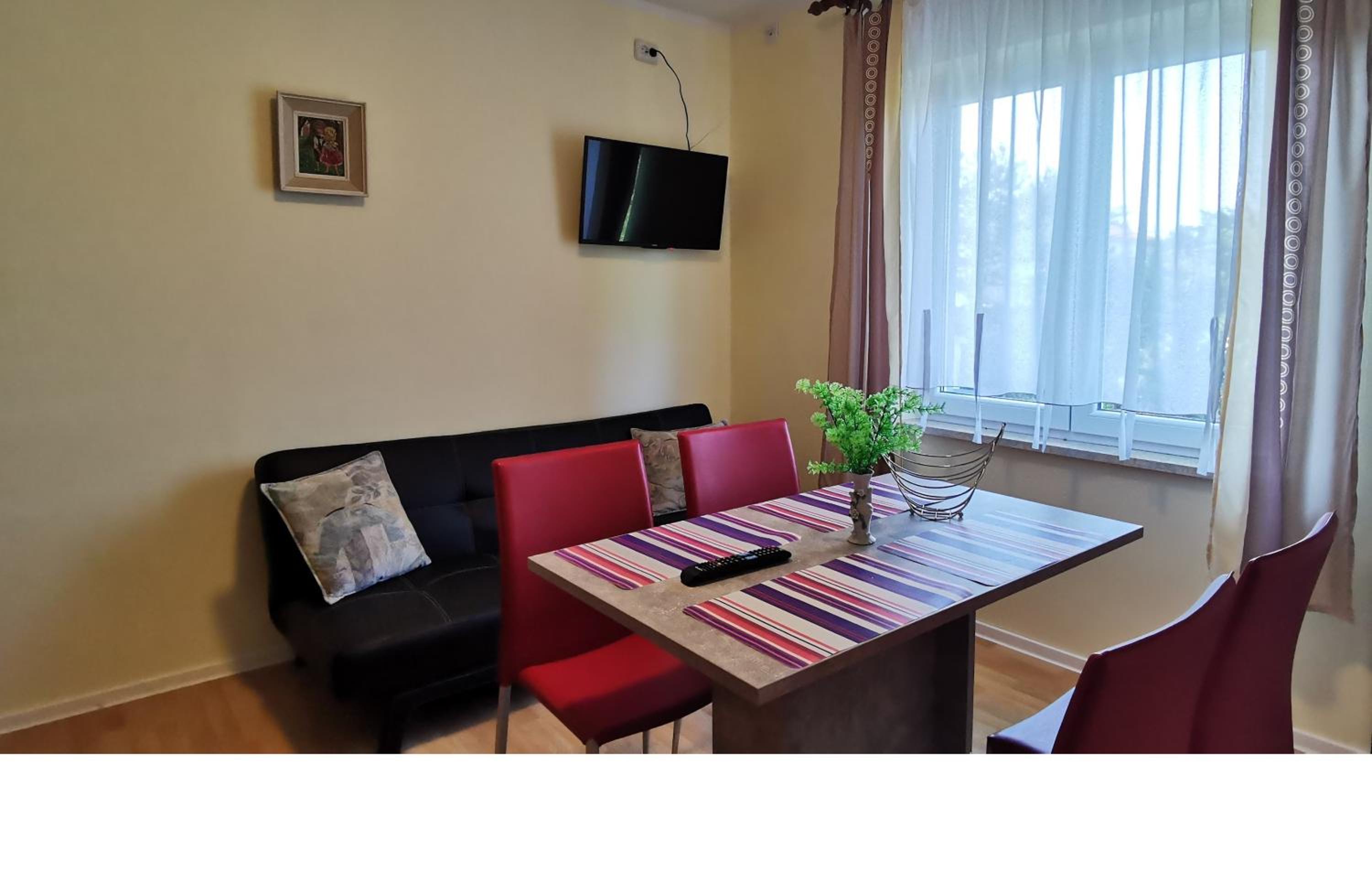 Apartment with Balcony photo 2