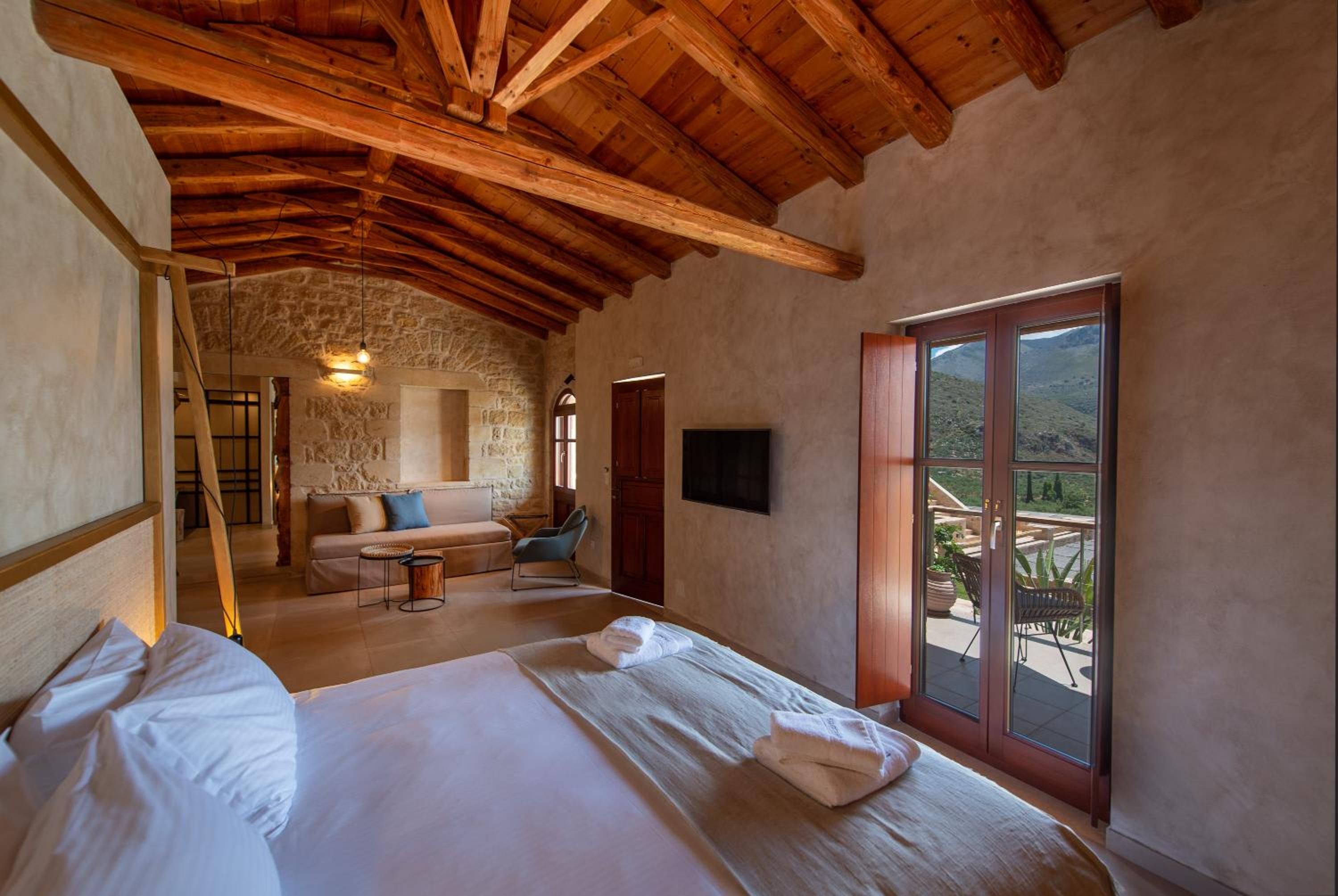 Grand Suite with Sea View - Photo 18