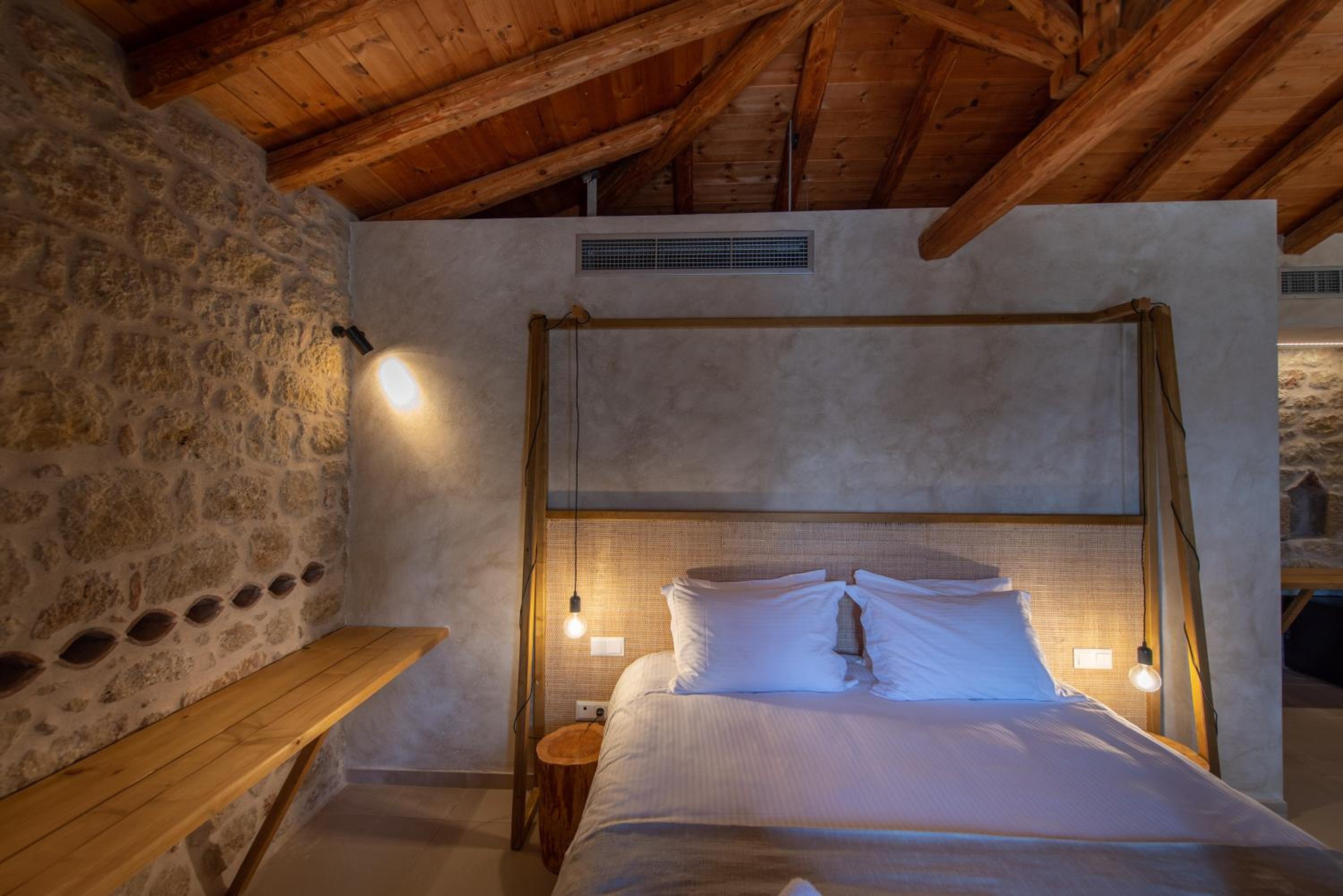 Grand Suite with Sea View - Photo 17