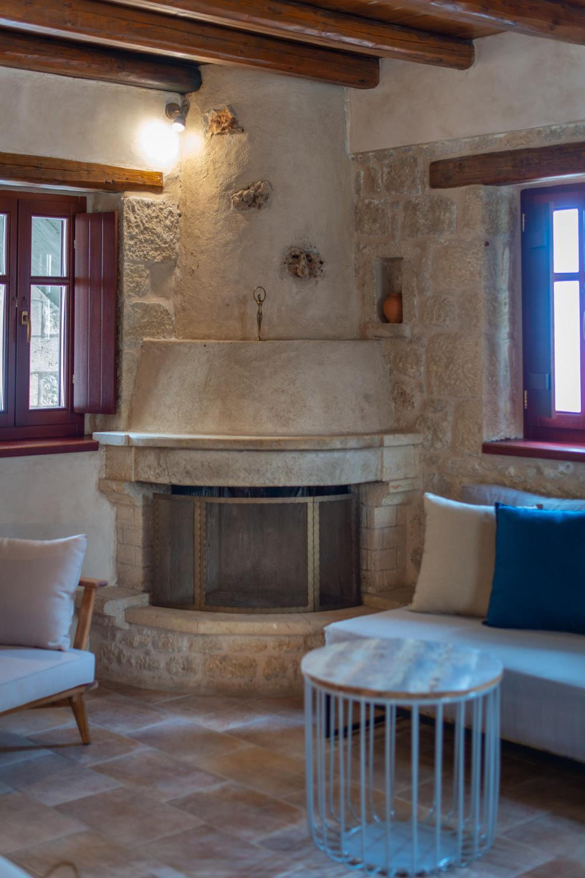 Grand Suite with Sea View - Photo 8