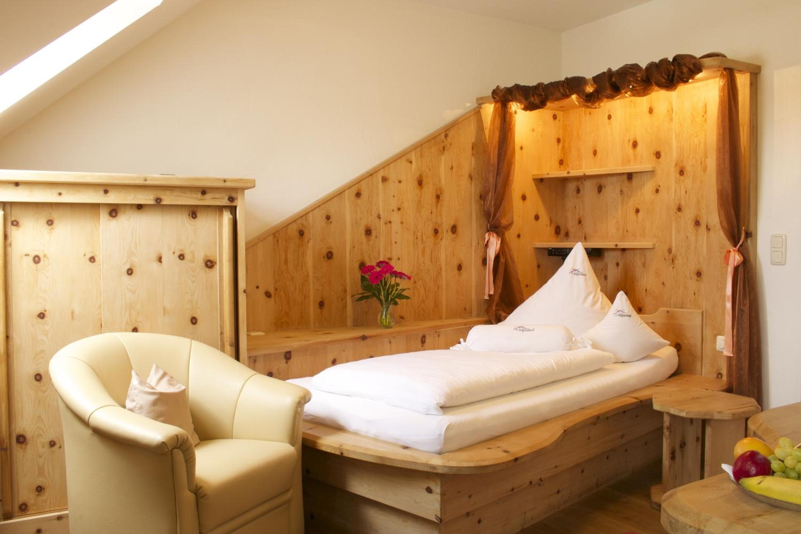 Single Room photo 3