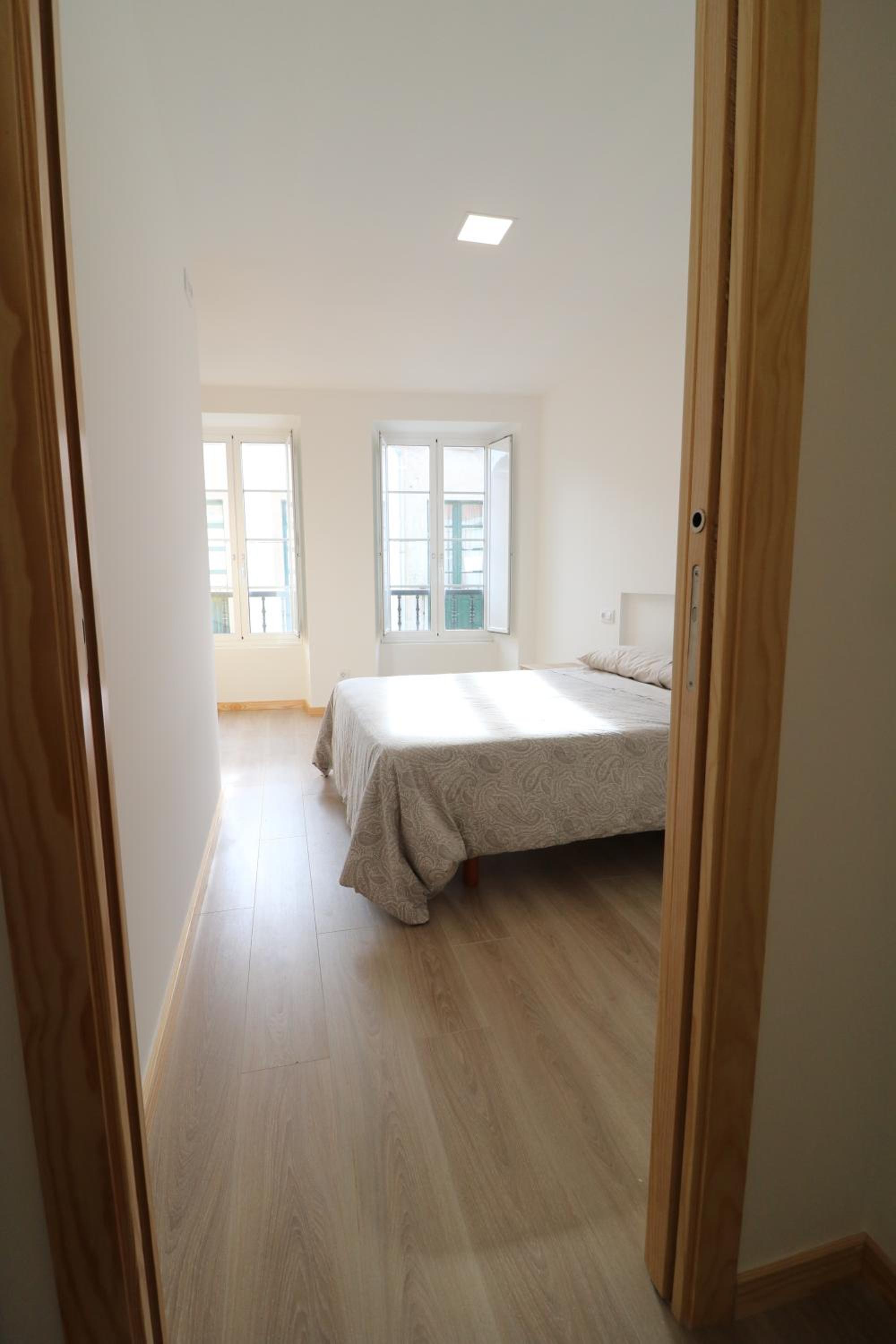 Three-Bedroom Apartment - Photo 6